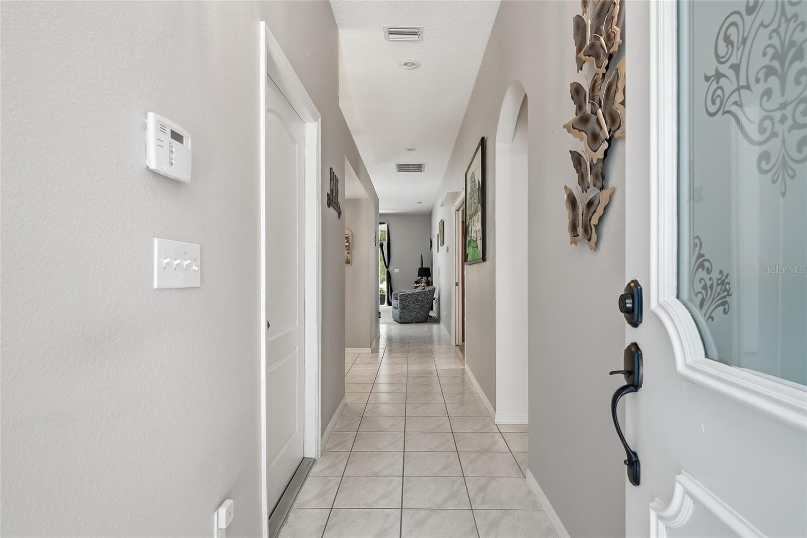 12512 HOLLYBROOK LANE — photo 3 of 42