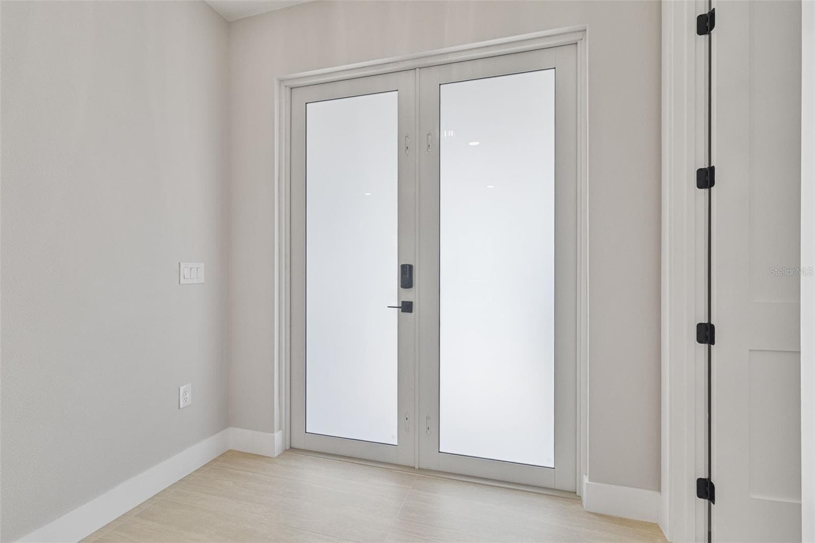 1099 CAZENOVIA STREET — photo 4 of 50
