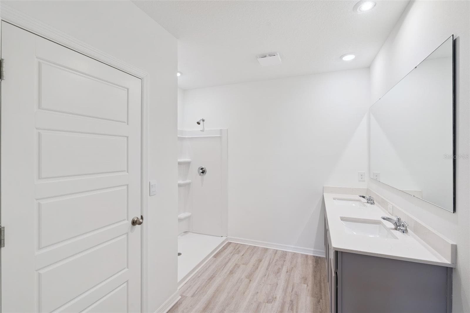 3542 RODEN ROAD — photo 15 of 18
