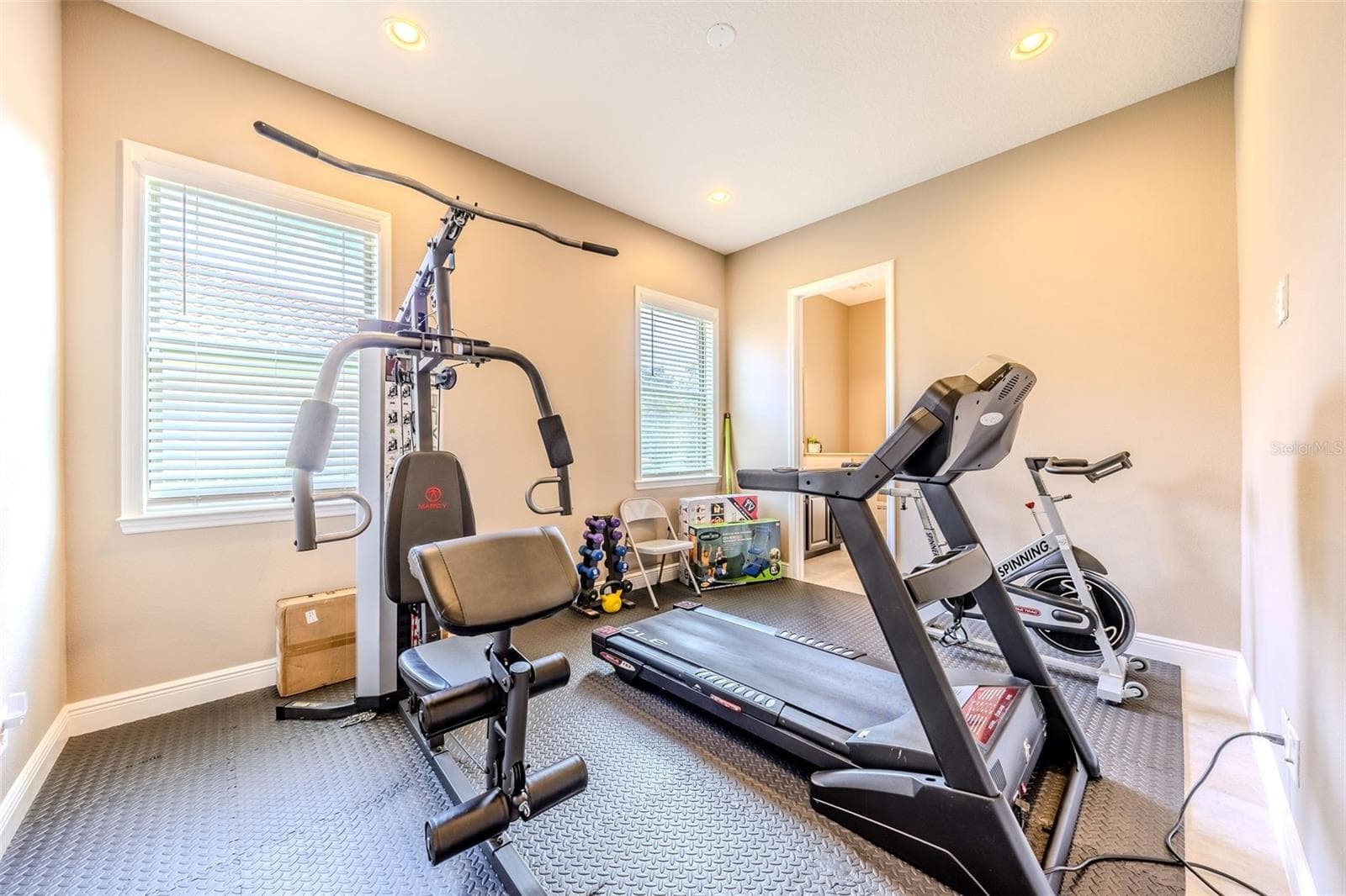 427 BLUE BIRCH COURT — photo 31 of 64