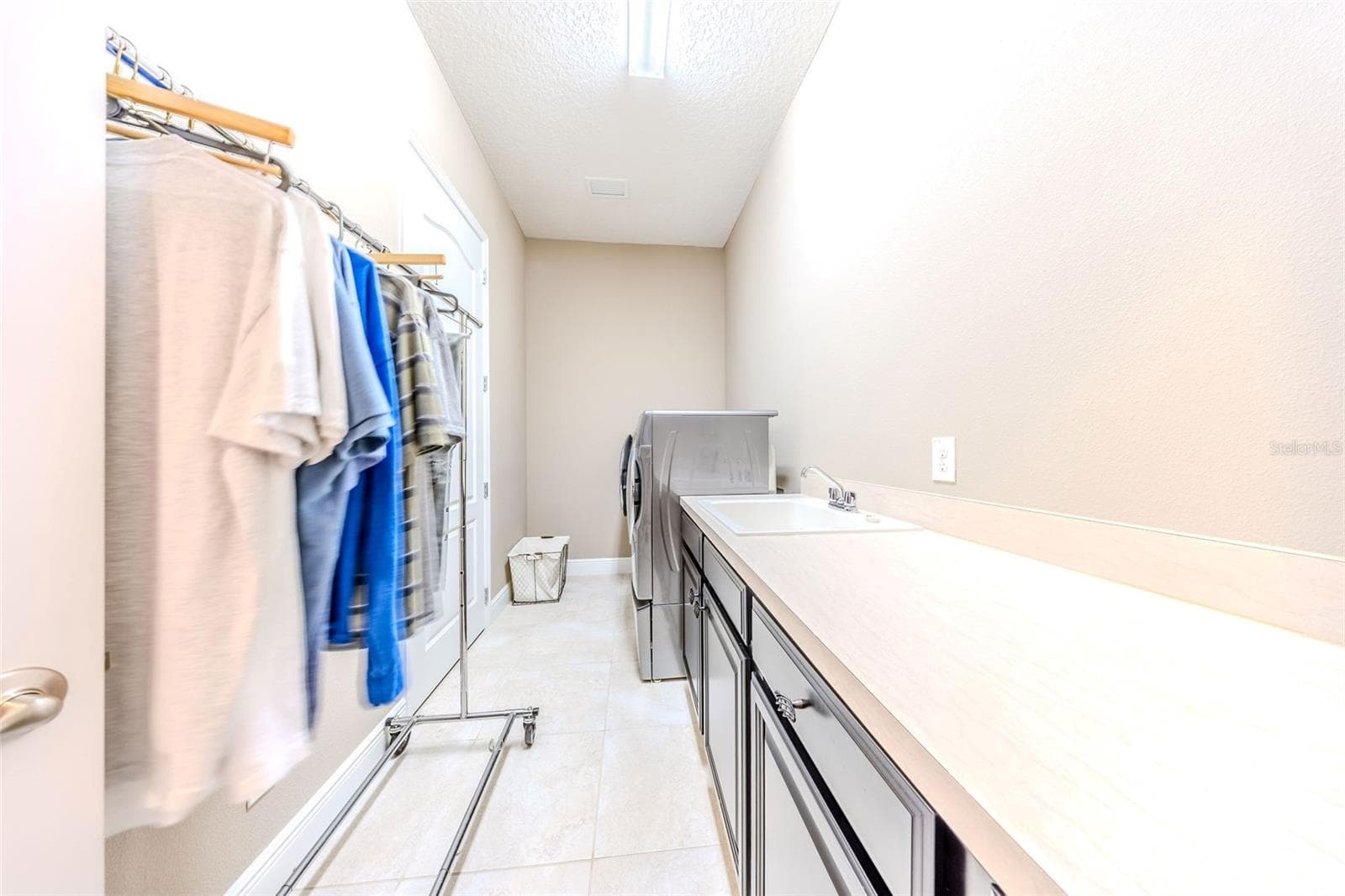 427 BLUE BIRCH COURT — photo 35 of 64