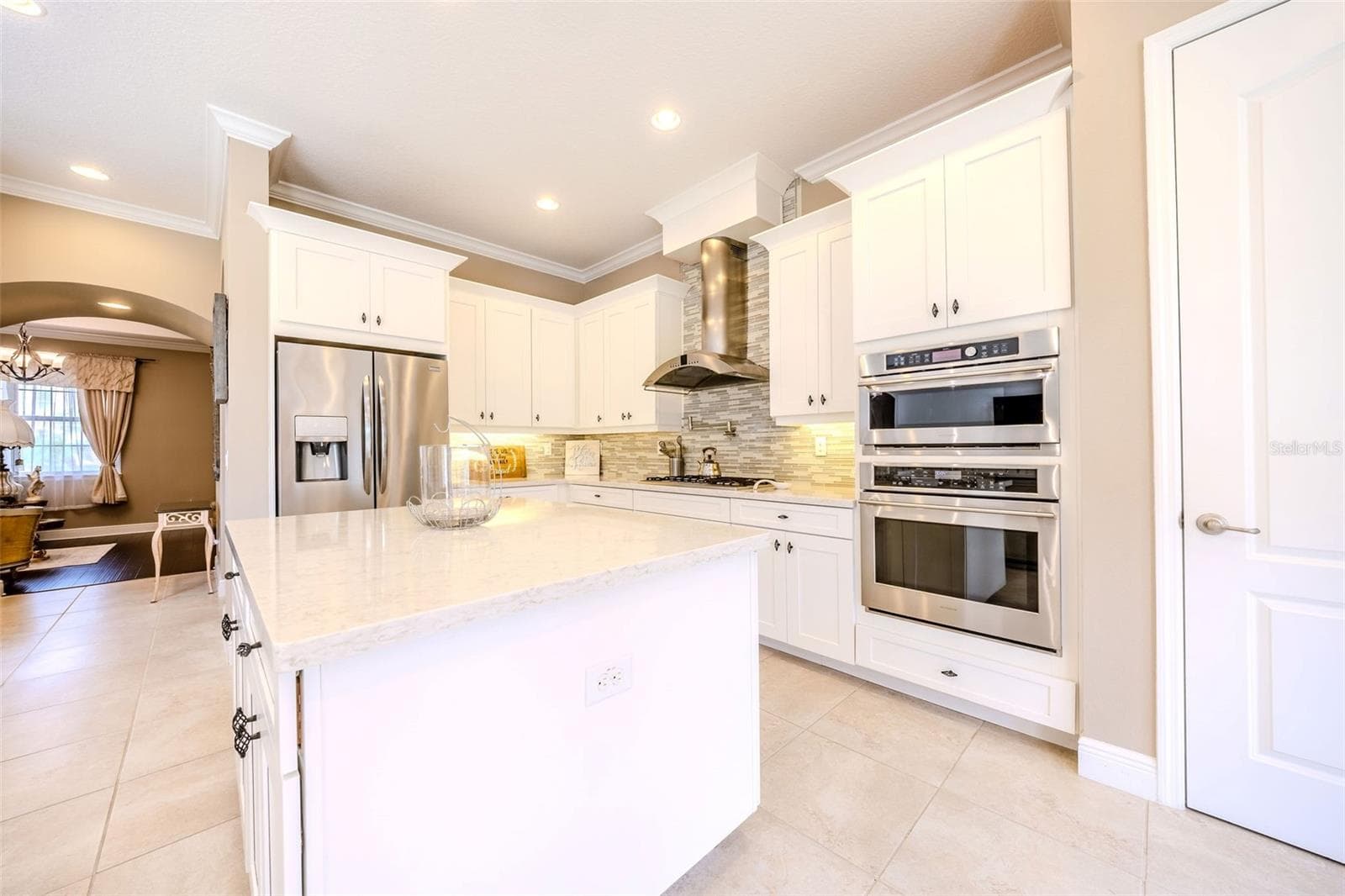 427 BLUE BIRCH COURT — photo 23 of 64