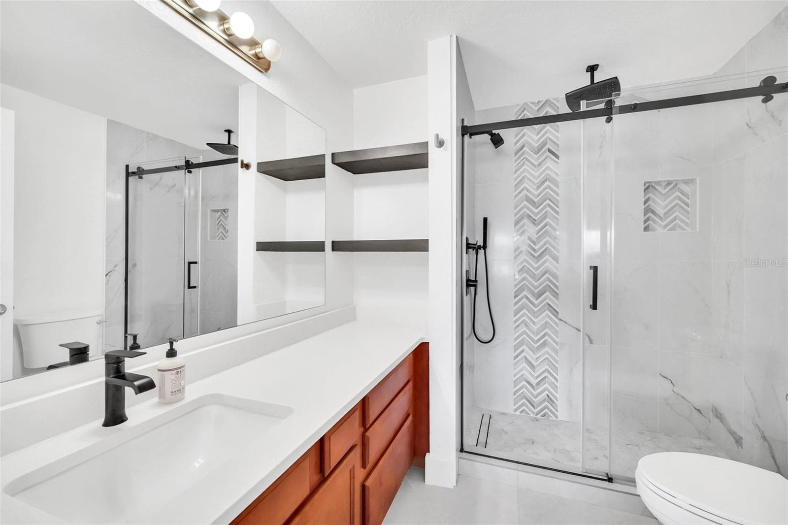 7823 SUGAR BEND DRIVE — photo 11 of 16