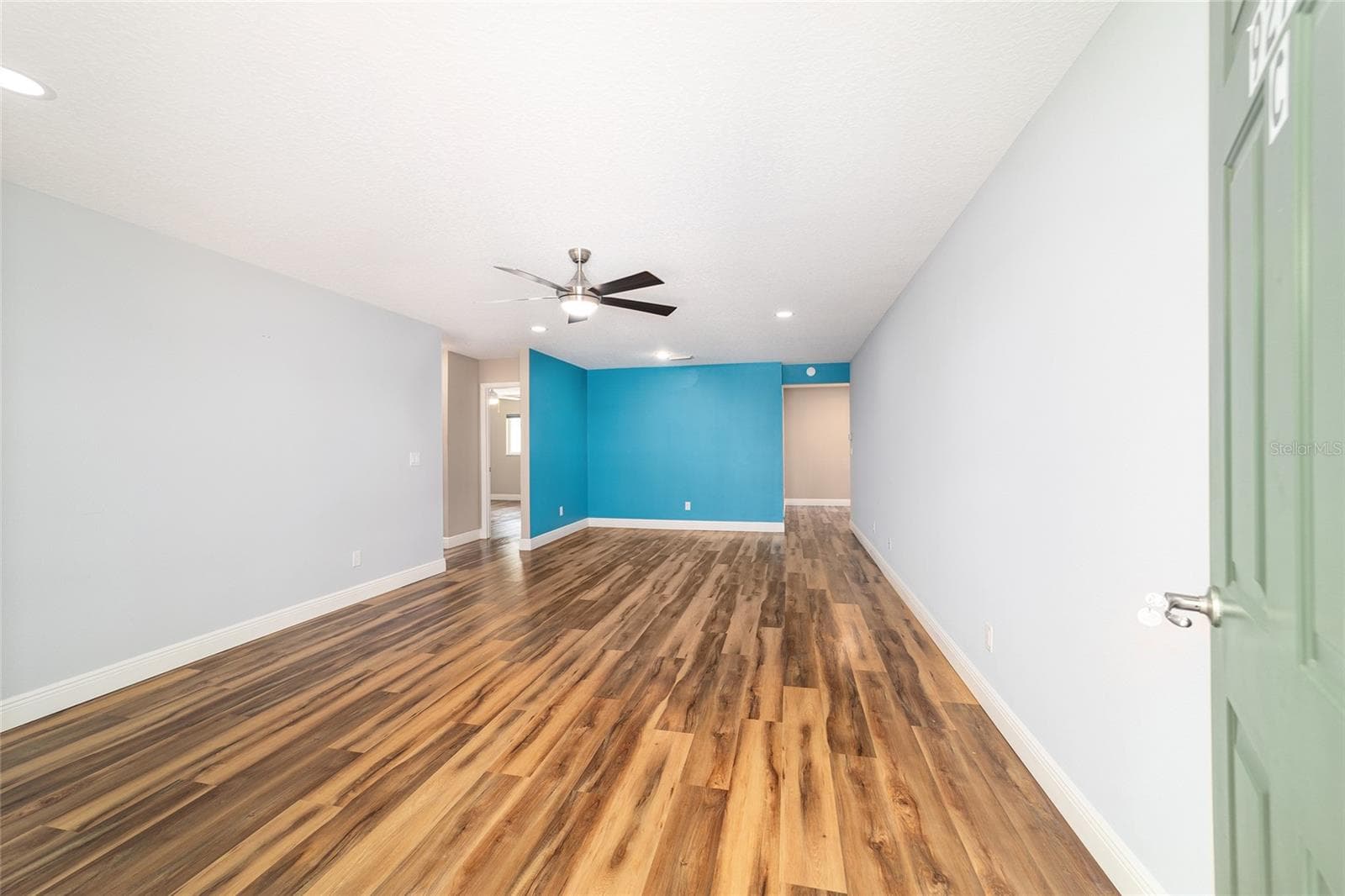 9272 82ND TERRACE — photo 7 of 42
