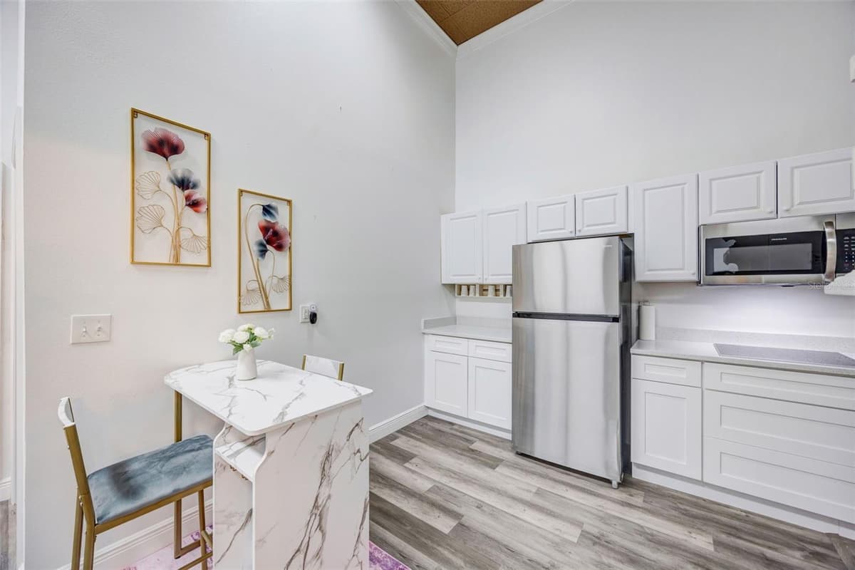 815 2ND AVENUE — photo 41 of 47