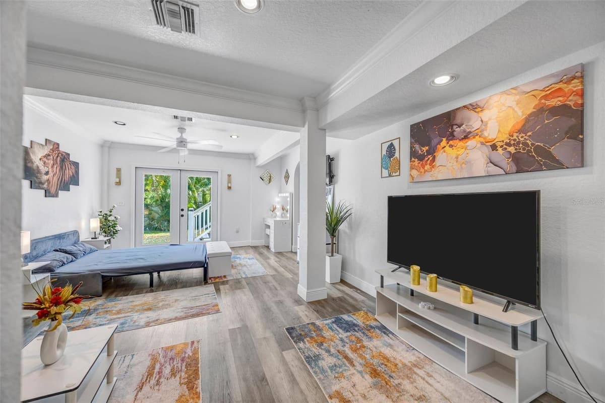 815 2ND AVENUE — photo 36 of 47