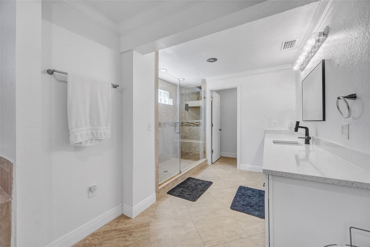 815 2ND AVENUE — photo 32 of 47