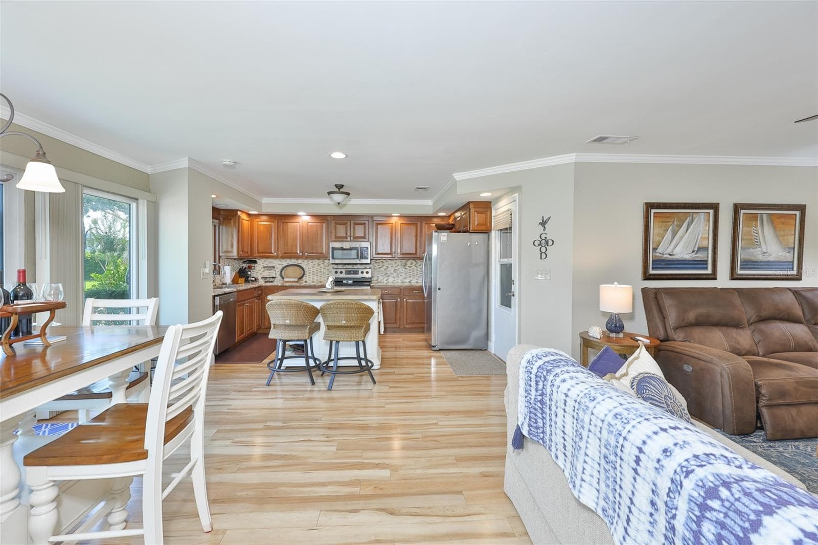 1403 LANGLEY DRIVE — photo 14 of 38