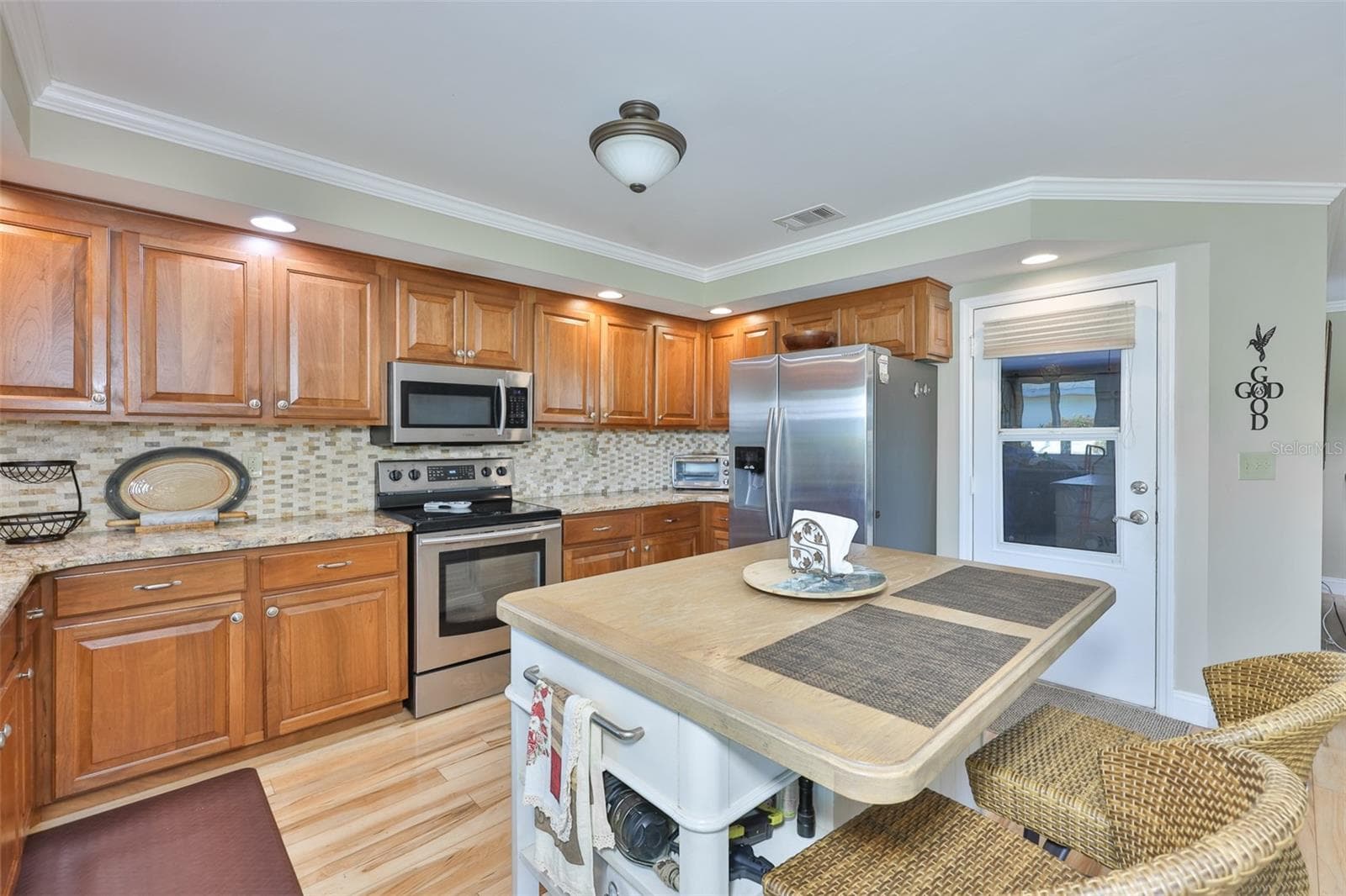 1403 LANGLEY DRIVE — photo 12 of 38