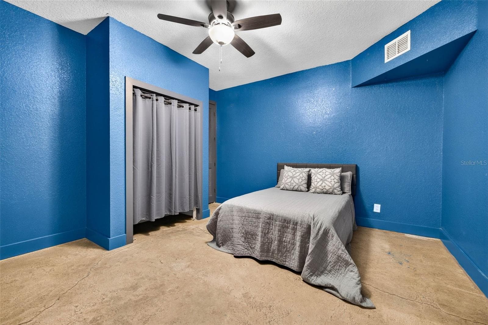 4243 NANCY CREEK BOULEVARD — photo 43 of 94