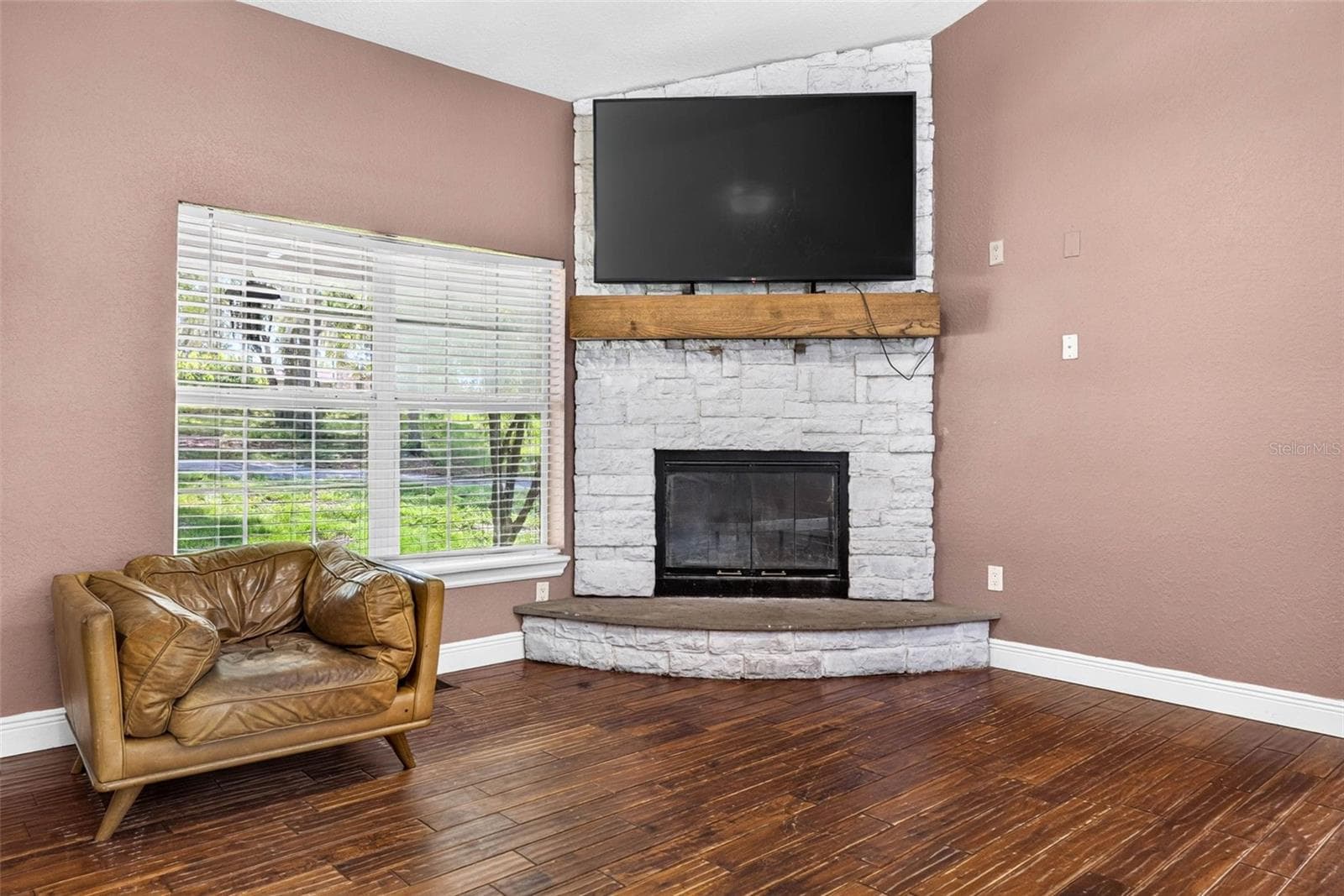 4243 NANCY CREEK BOULEVARD — photo 10 of 94