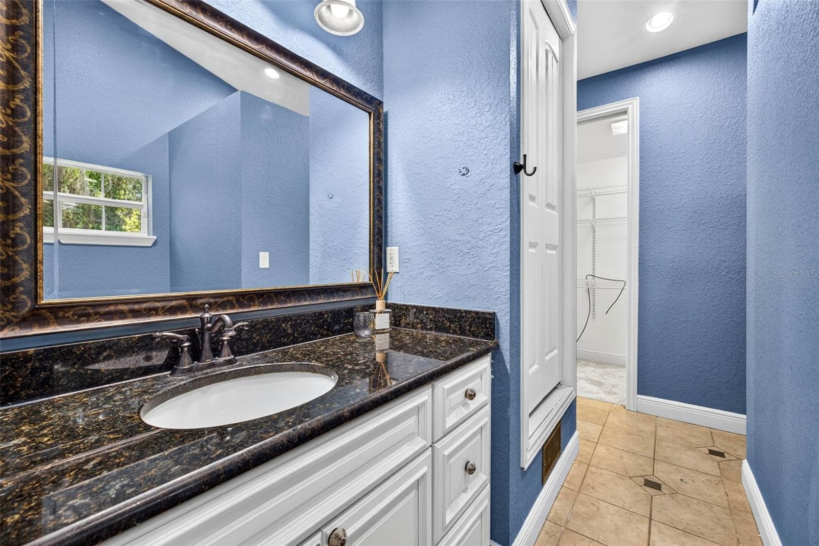 4243 NANCY CREEK BOULEVARD — photo 39 of 94