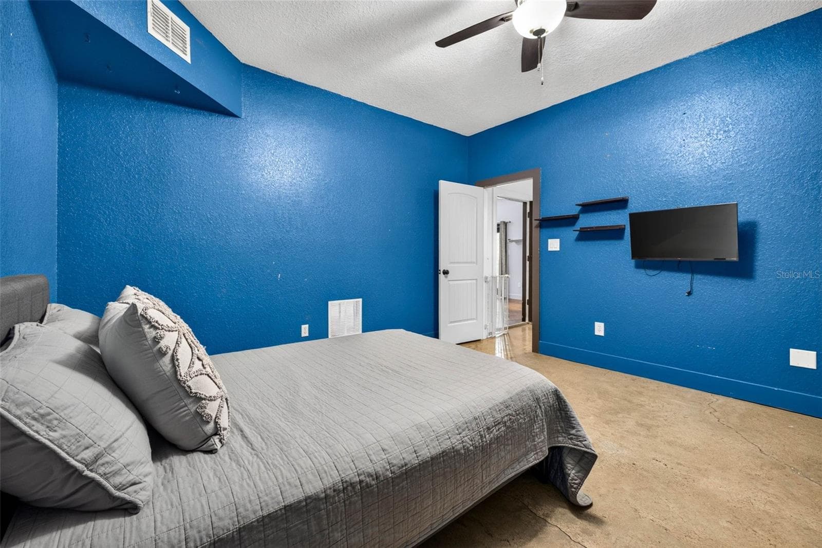 4243 NANCY CREEK BOULEVARD — photo 42 of 94