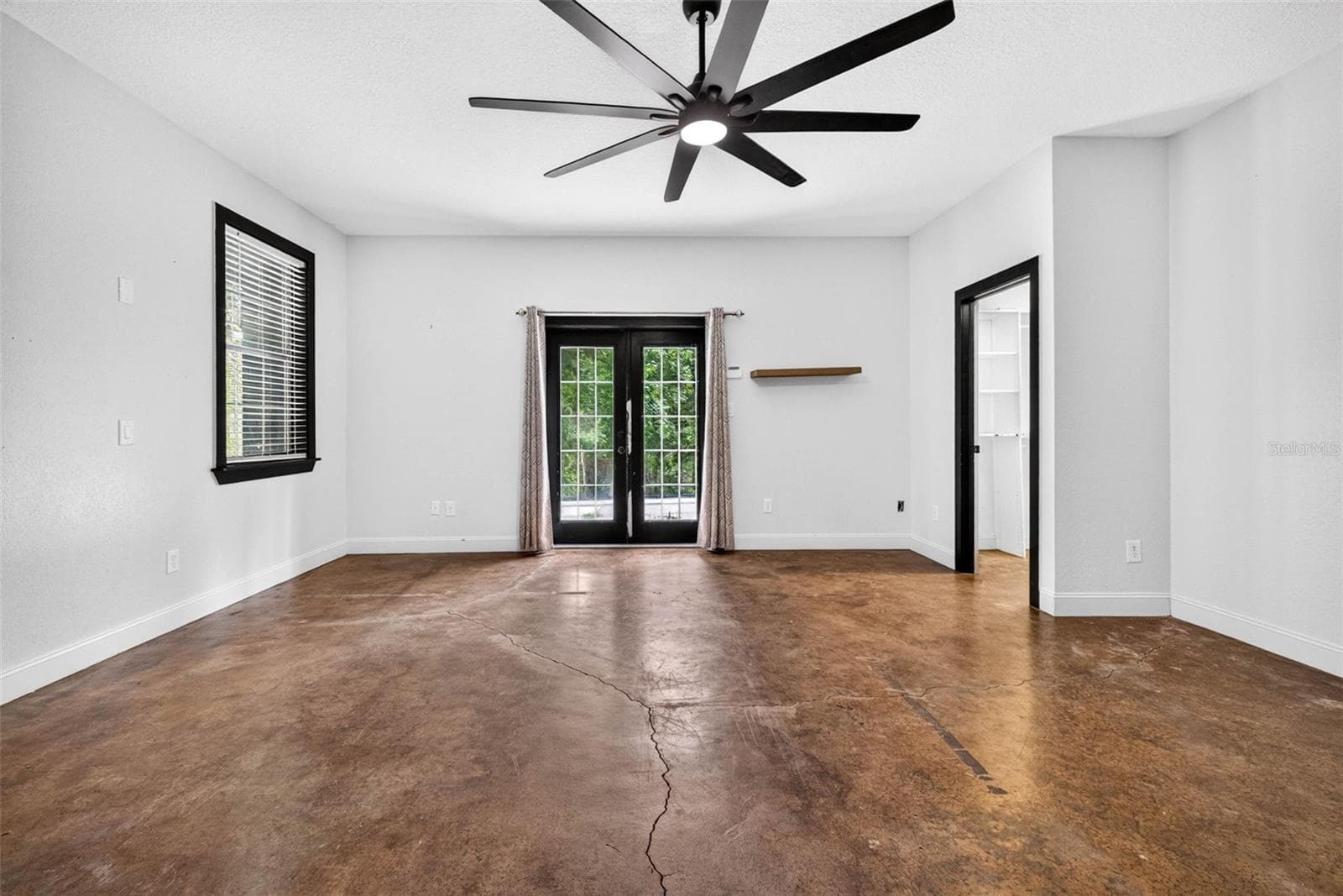 4243 NANCY CREEK BOULEVARD — photo 44 of 94