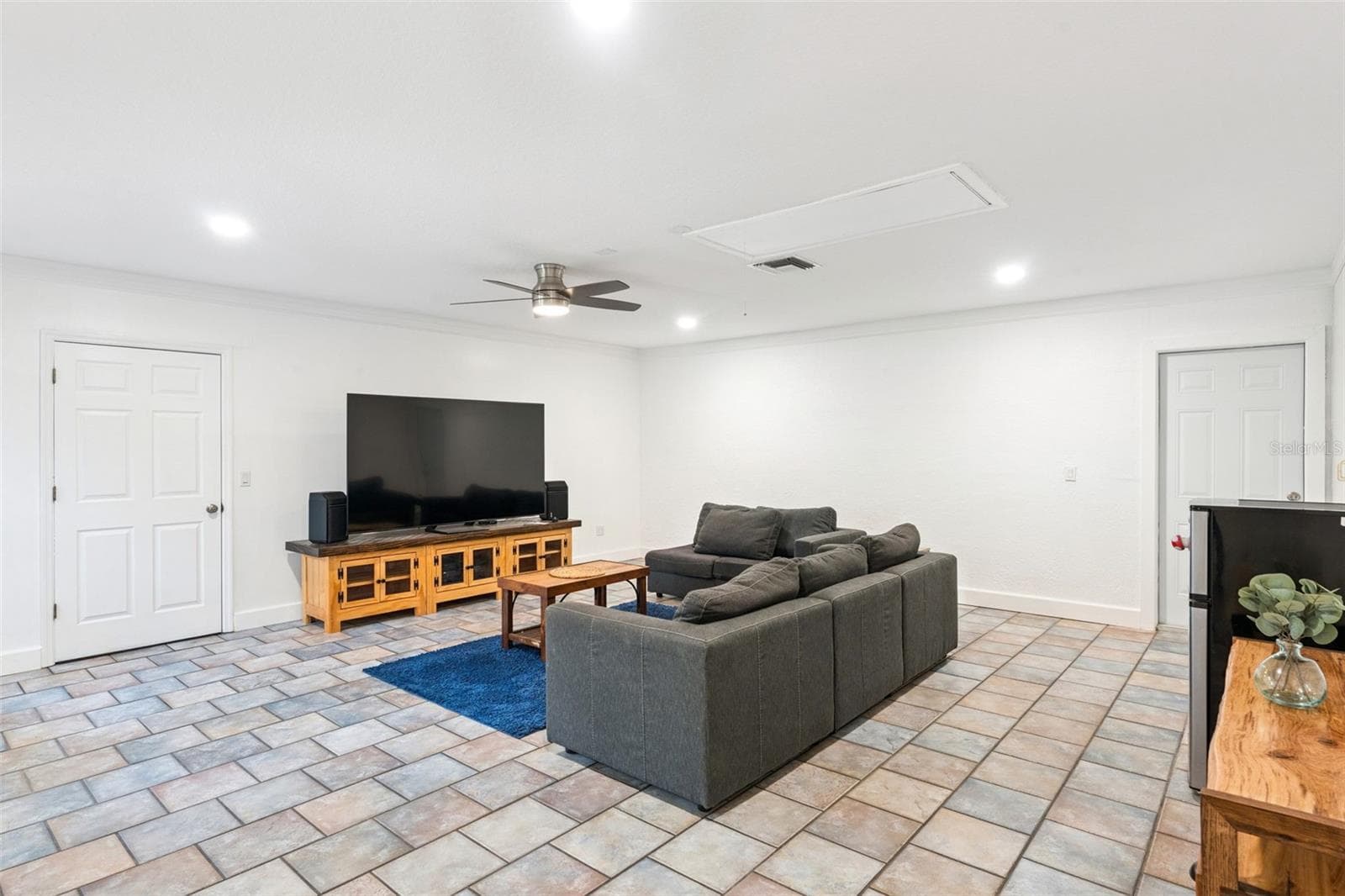 125 DONNA CIRCLE — photo 29 of 43