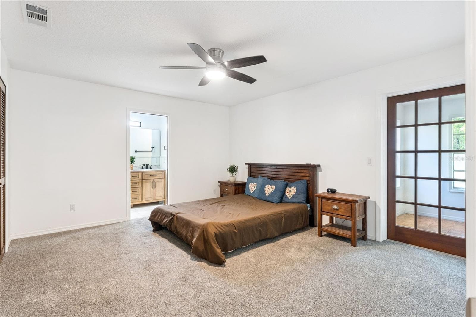 125 DONNA CIRCLE — photo 16 of 43