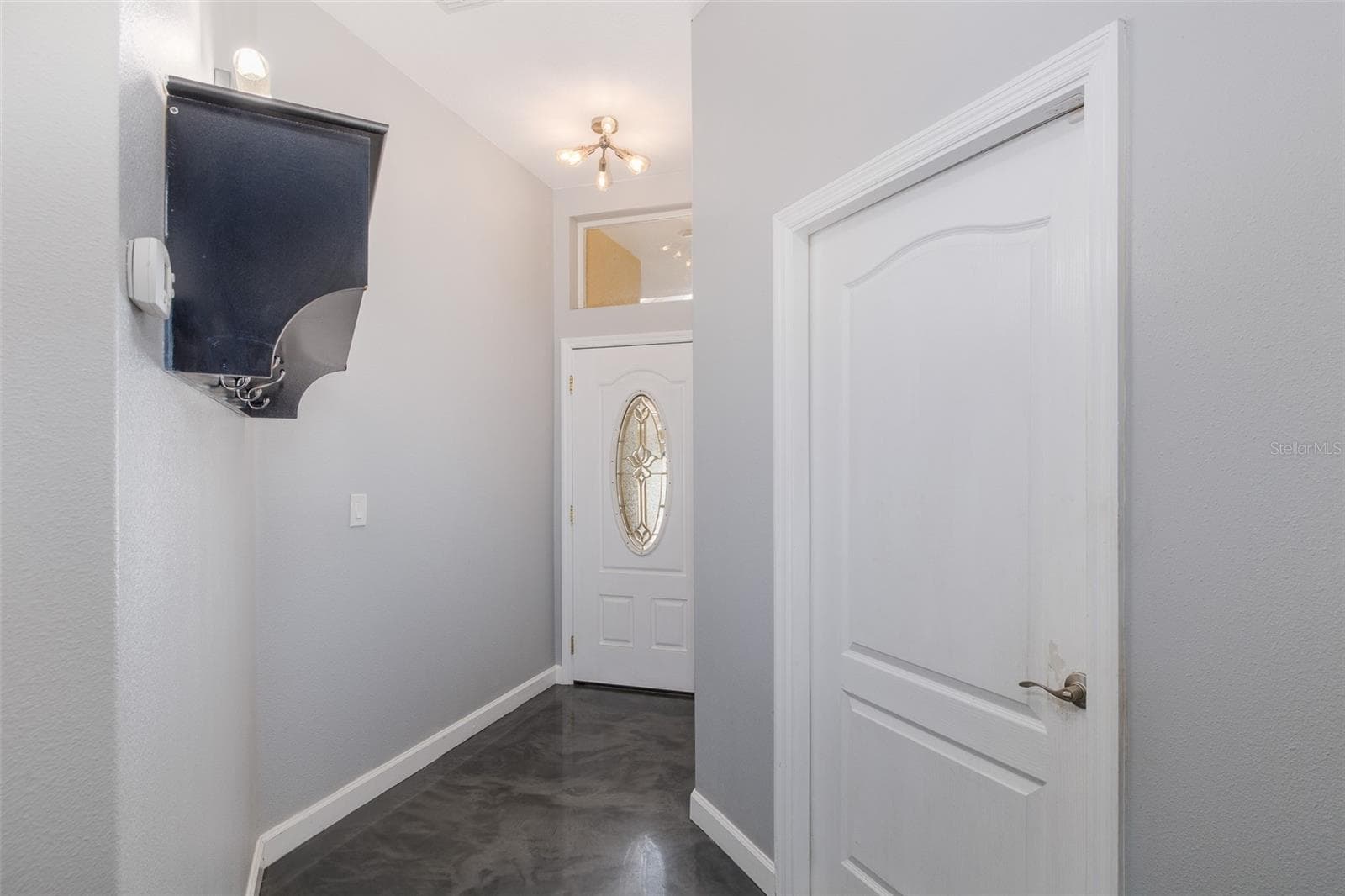 2989 ESTANCIA PLACE — photo 9 of 45