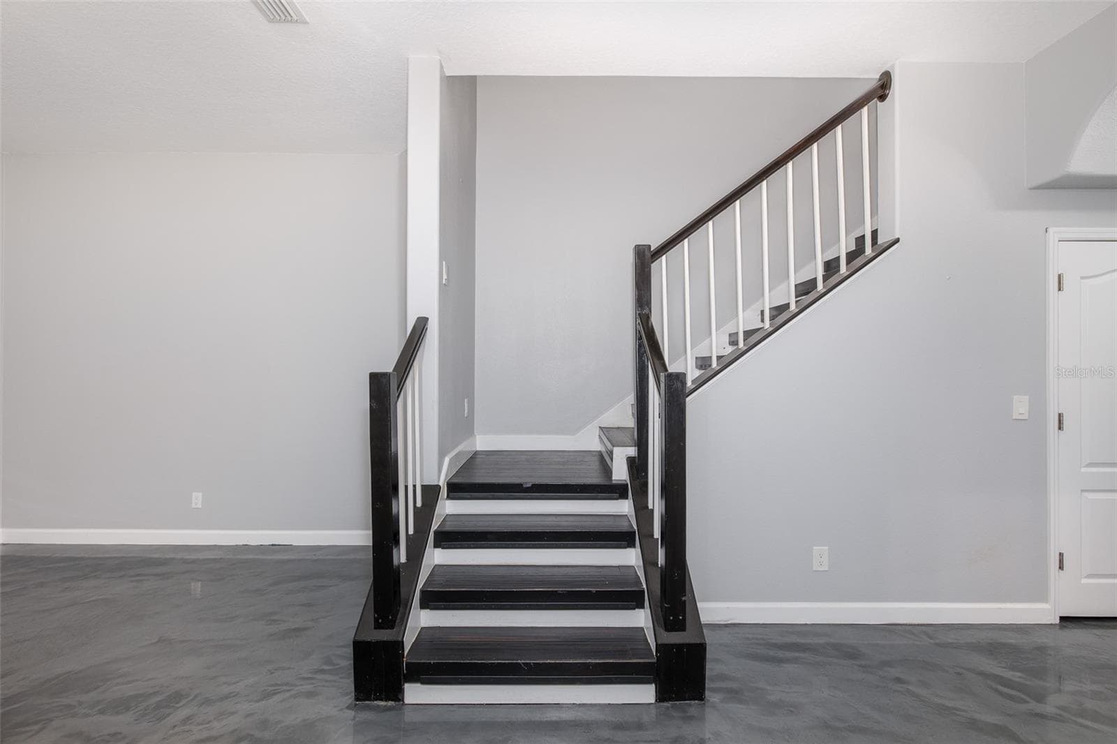 2989 ESTANCIA PLACE — photo 17 of 45