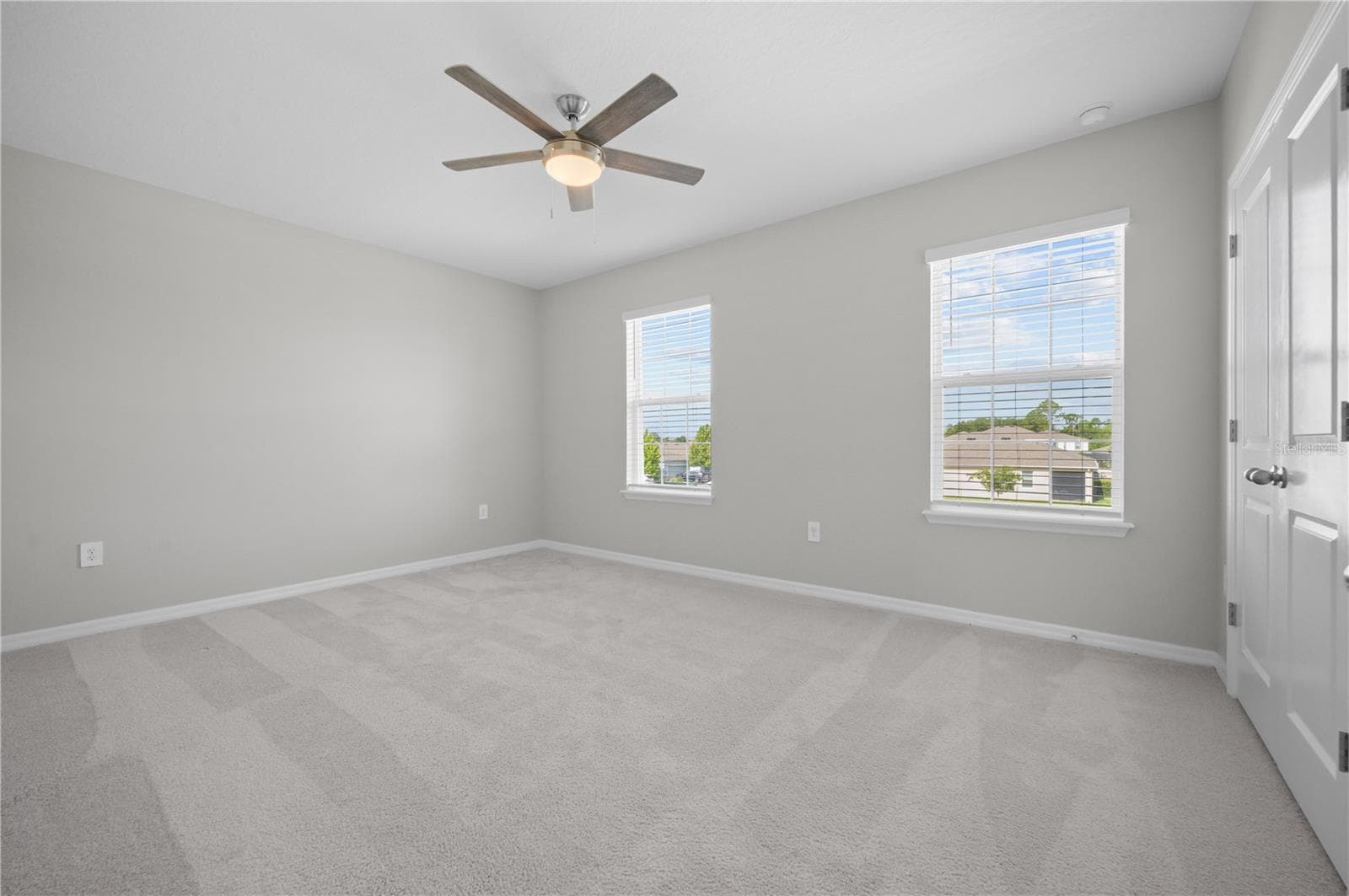 2032 MIDNIGHT PEARL DRIVE — photo 34 of 44