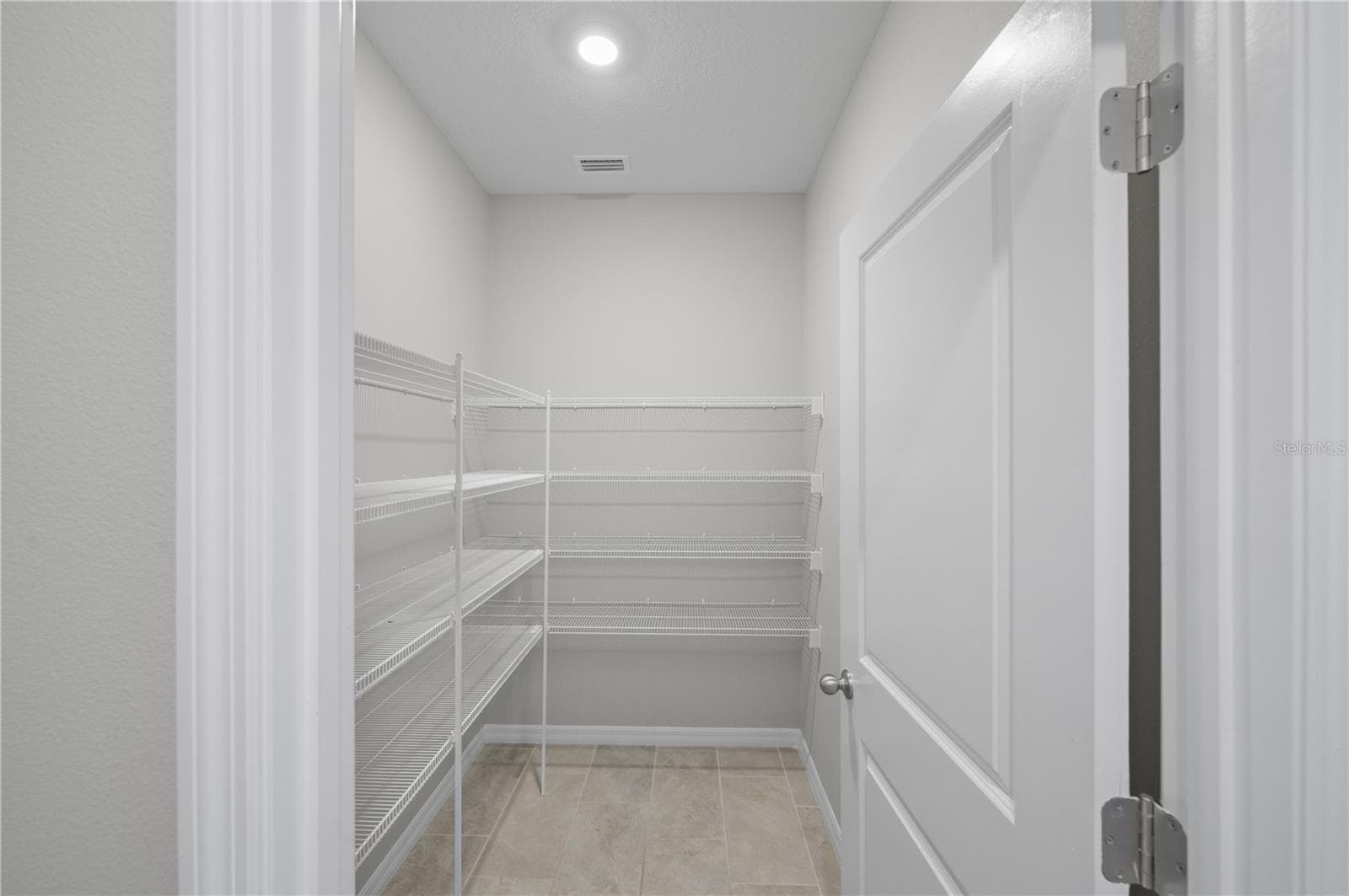 2032 MIDNIGHT PEARL DRIVE — photo 10 of 44