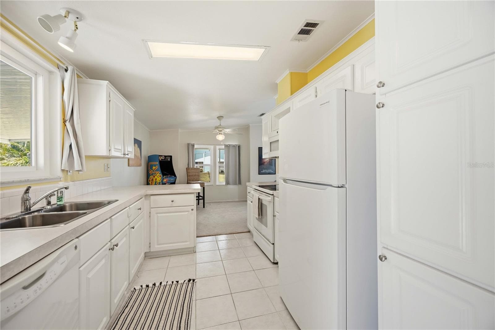 27 TURTLE BAY CIRCLE — photo 11 of 68