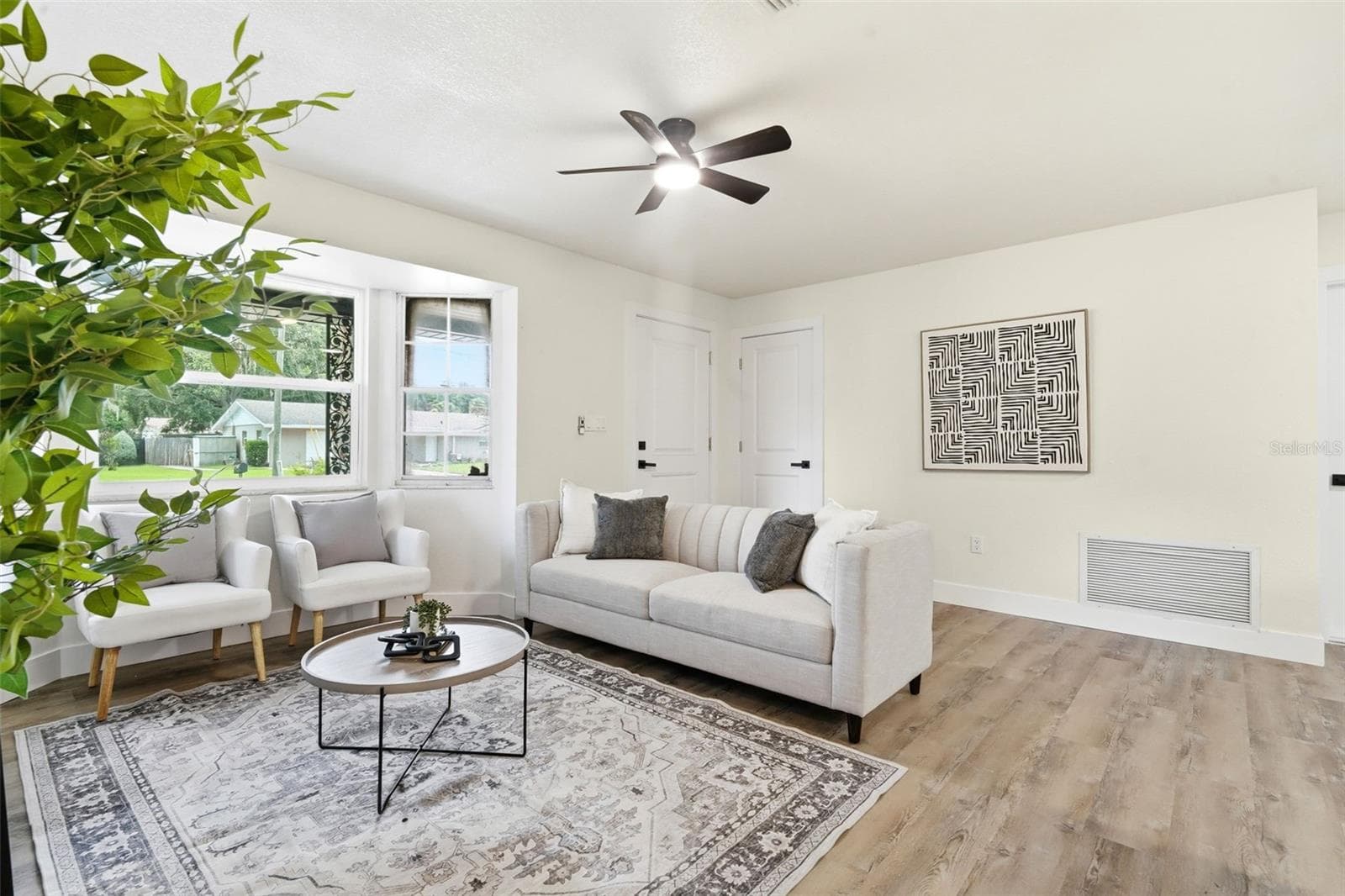 4146 CACTUS LANE — photo 4 of 41