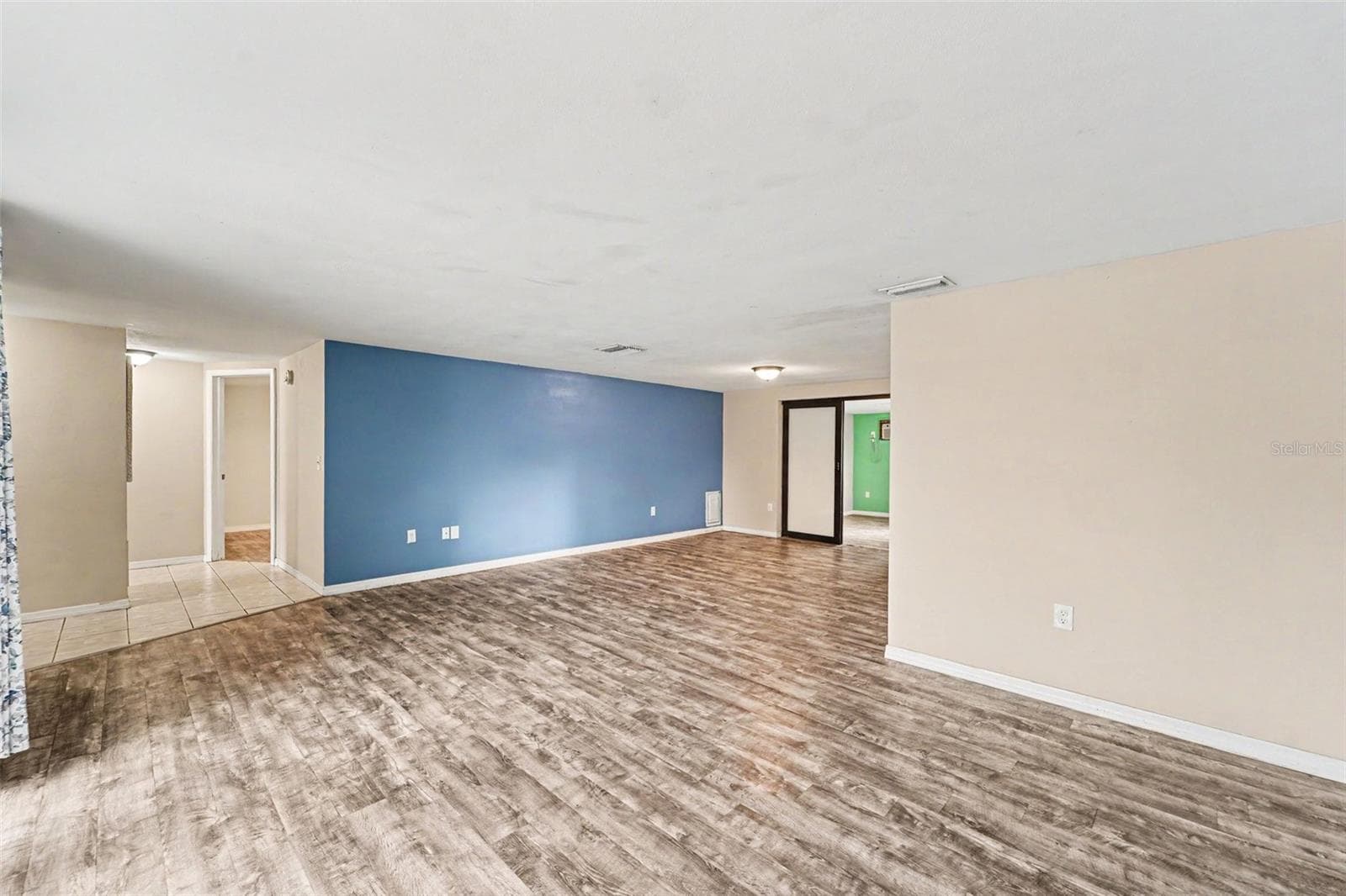 7923 IRONBARK DRIVE — photo 4 of 35