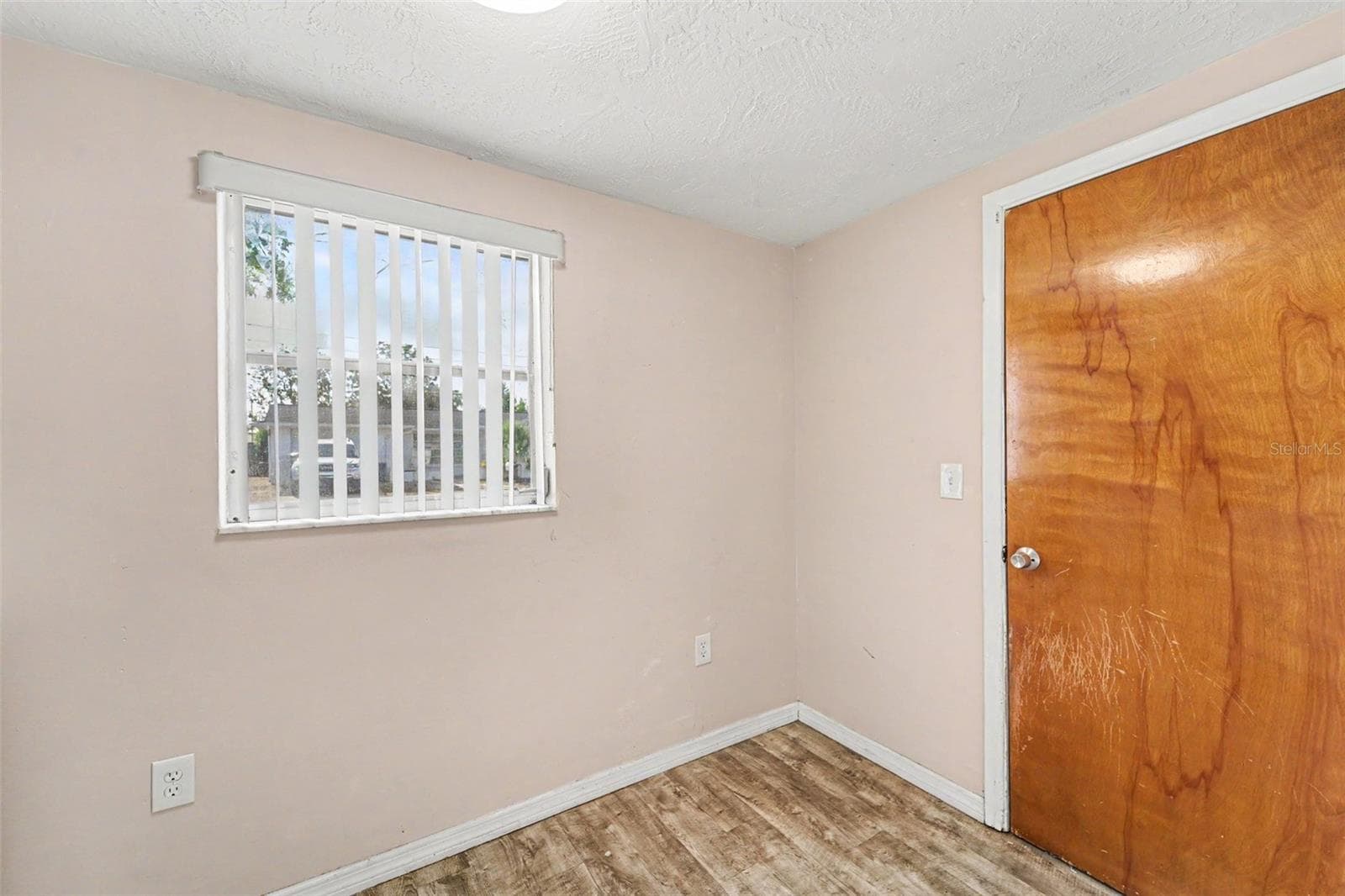 7923 IRONBARK DRIVE — photo 27 of 35