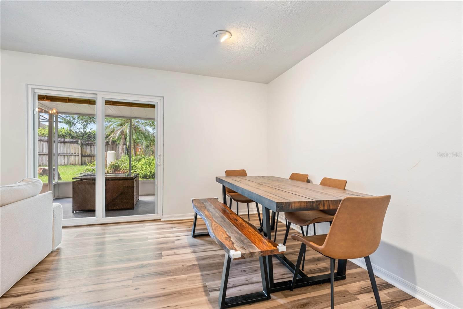 26141 BILTMORE STREET — photo 15 of 32