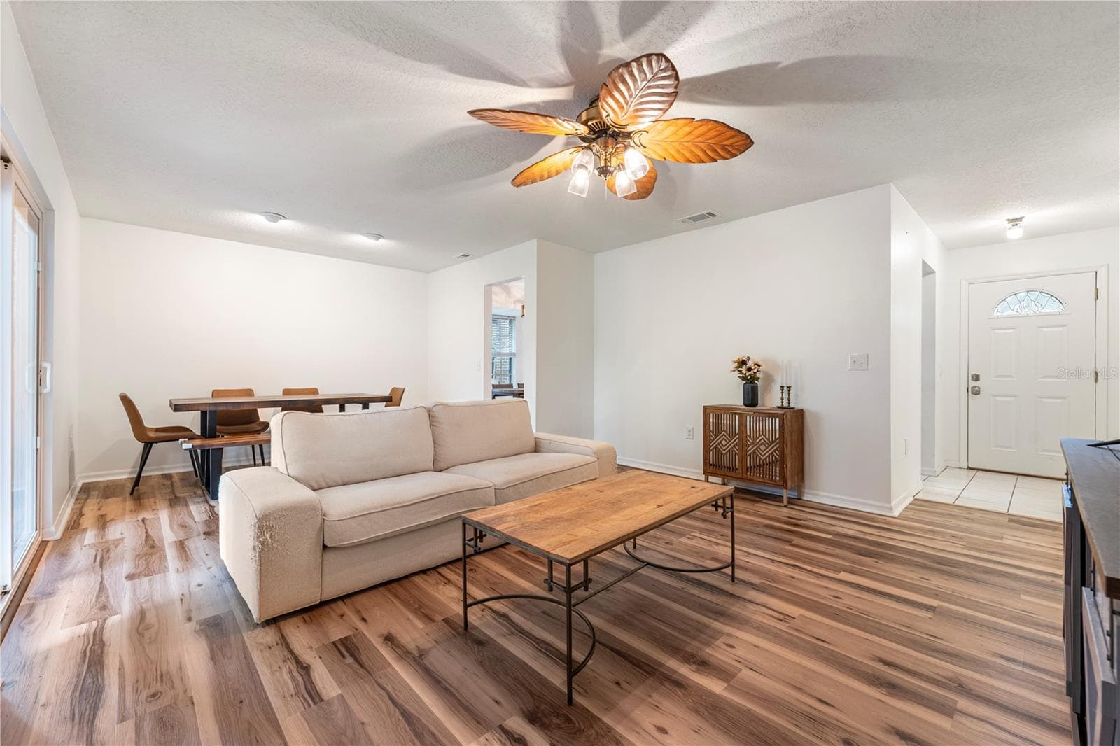 26141 BILTMORE STREET — photo 16 of 32