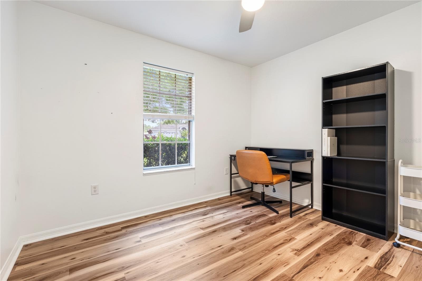 26141 BILTMORE STREET — photo 24 of 32
