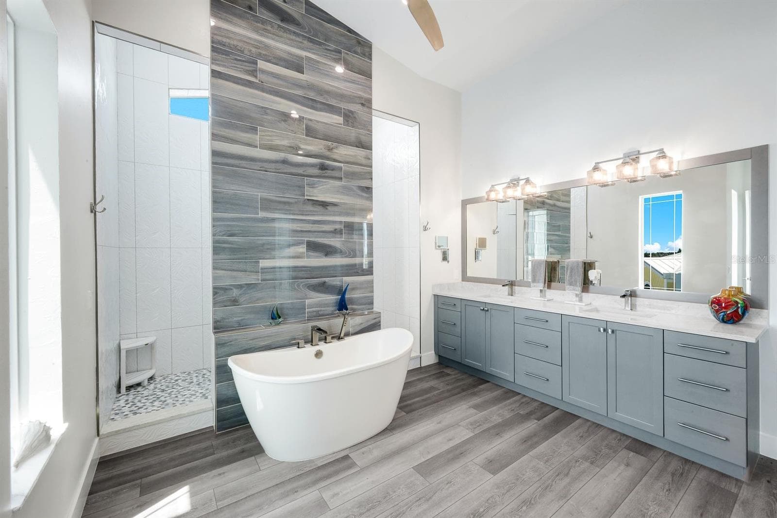 5826 SHELL COVE DRIVE — photo 25 of 76