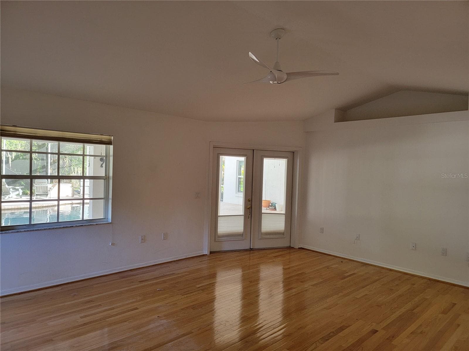1474 LONGOAK DRIVE — photo 12 of 37