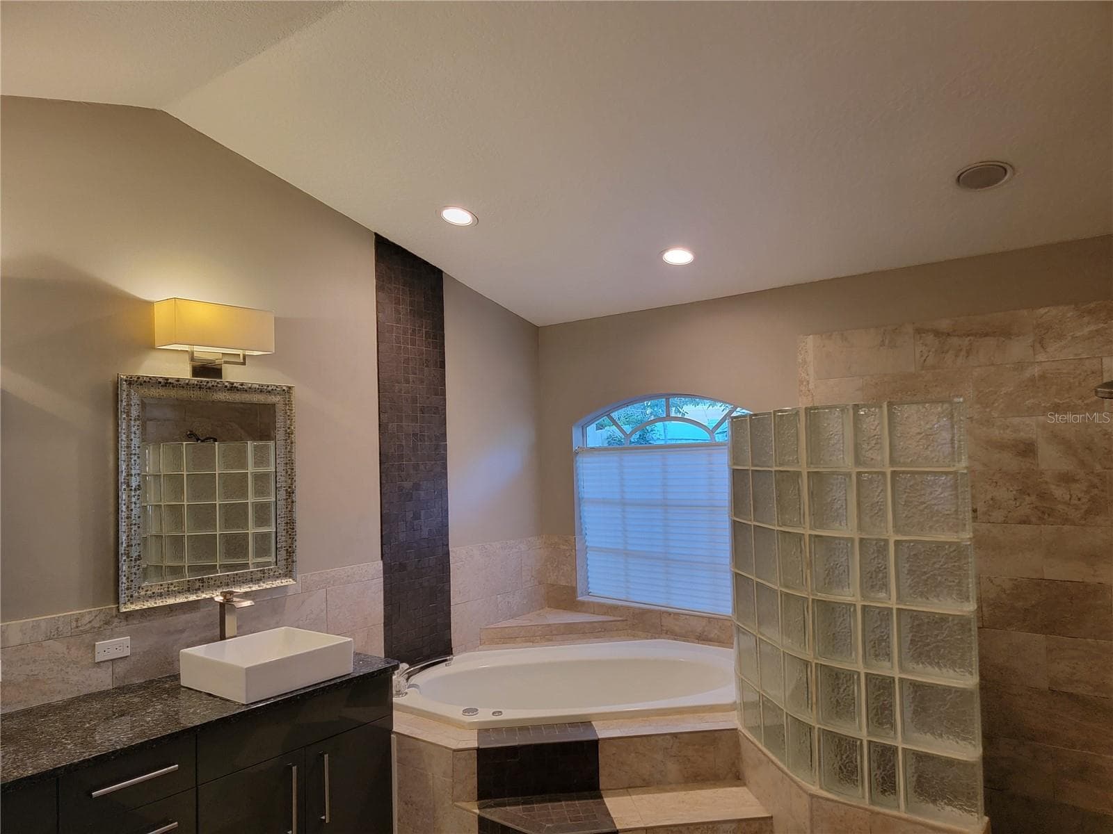1474 LONGOAK DRIVE — photo 14 of 37