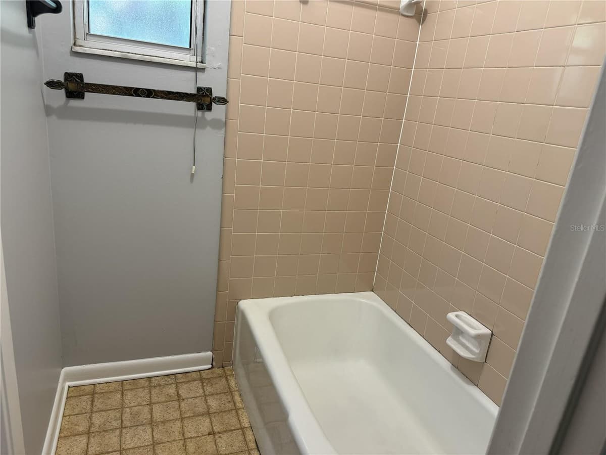 475 NIGHTINGALE STREET — photo 23 of 26