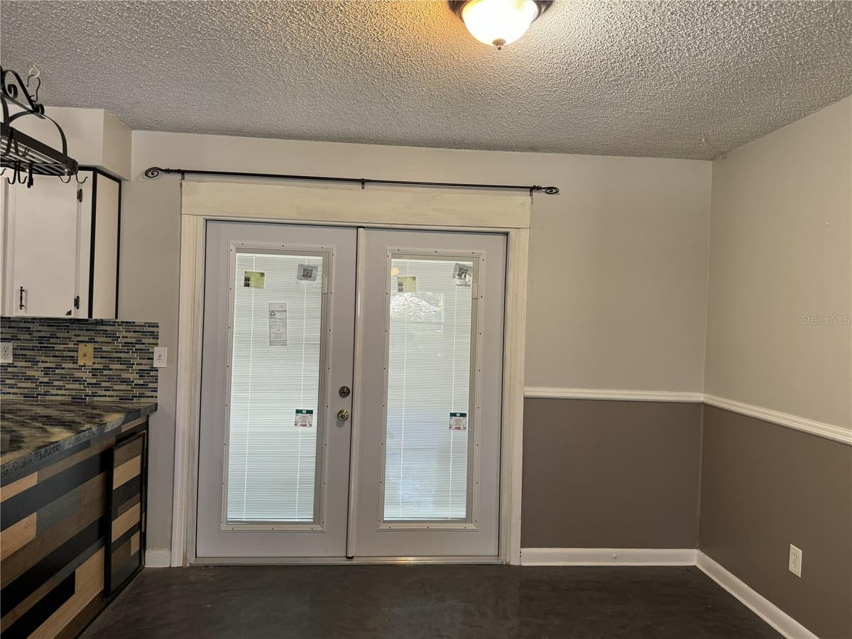 475 NIGHTINGALE STREET — photo 11 of 26