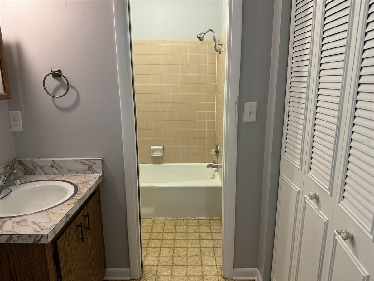 475 NIGHTINGALE STREET — photo 22 of 26