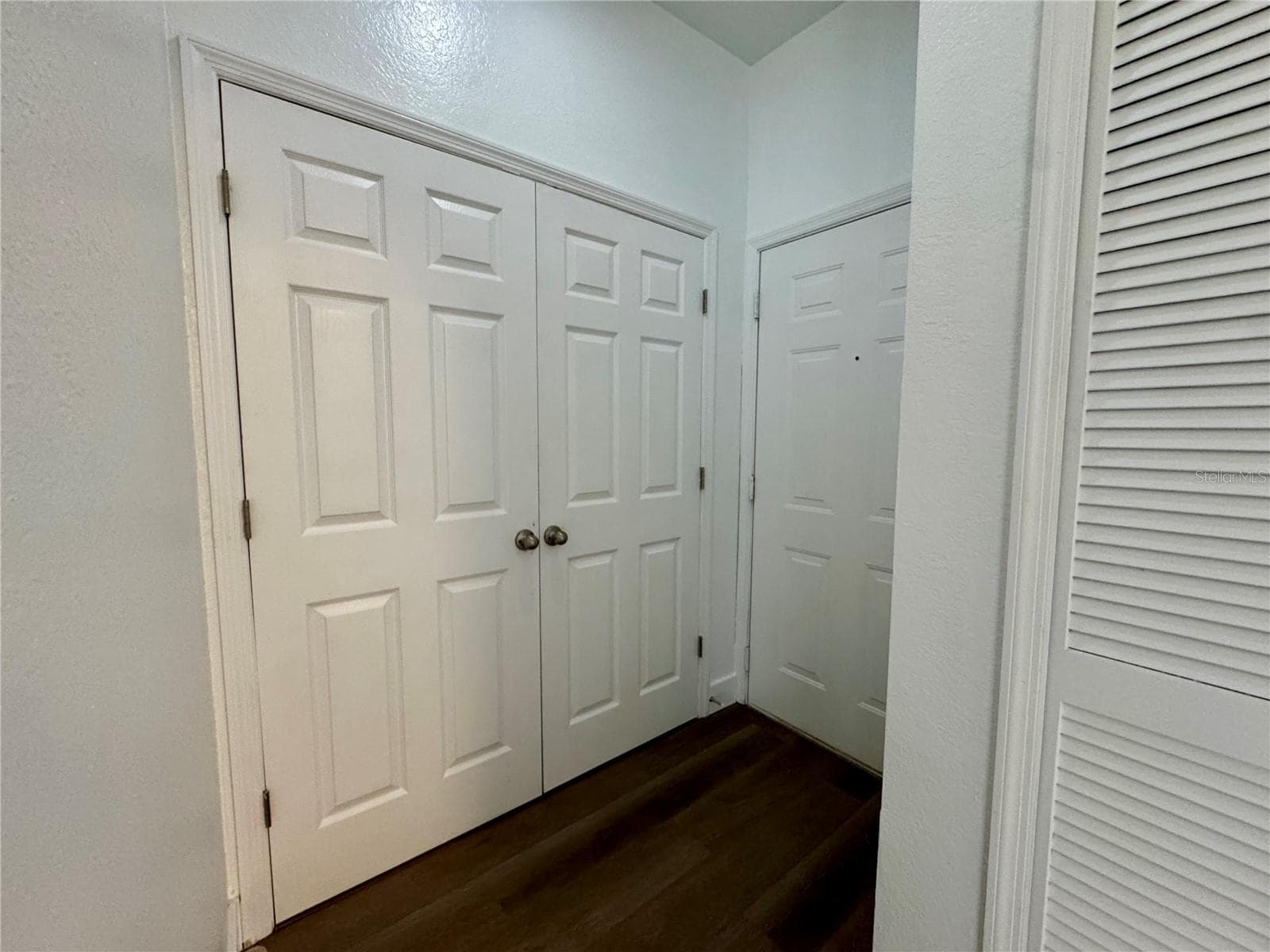 7109 YACHT BASIN AVENUE — photo 5 of 29