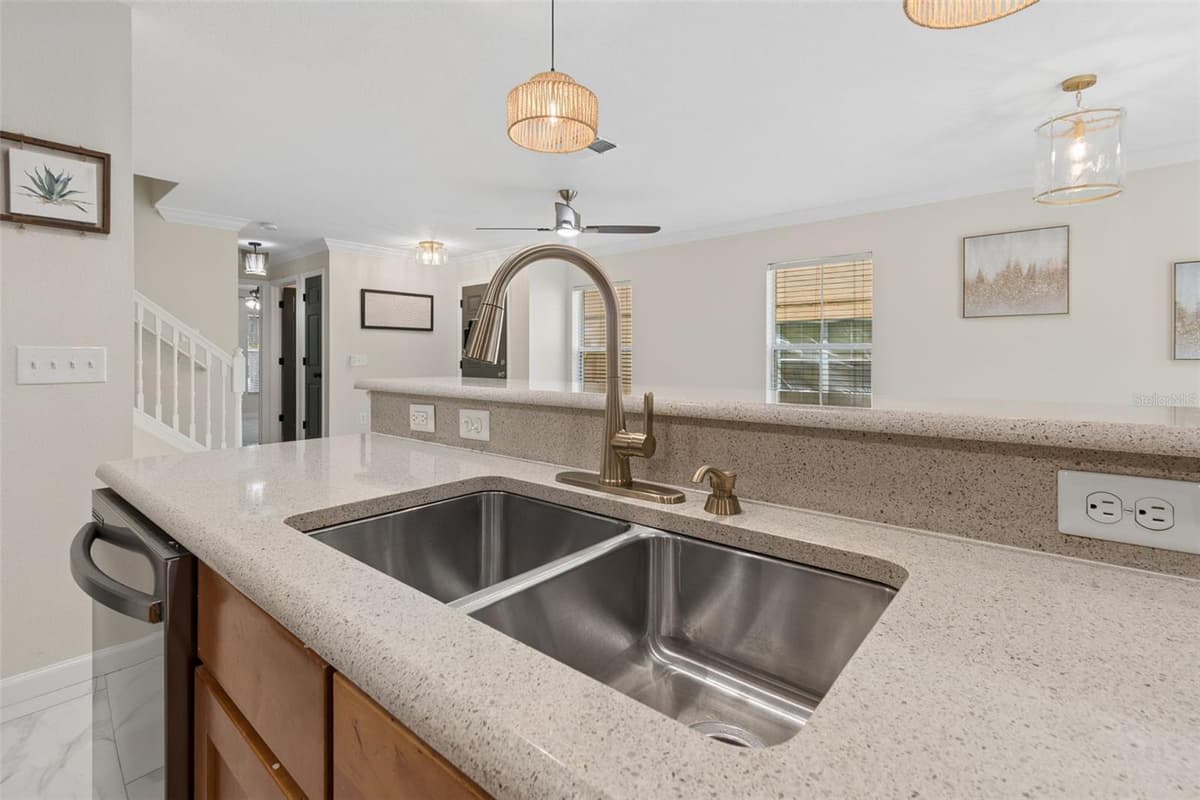 4559 LIMERICK DRIVE — photo 16 of 72