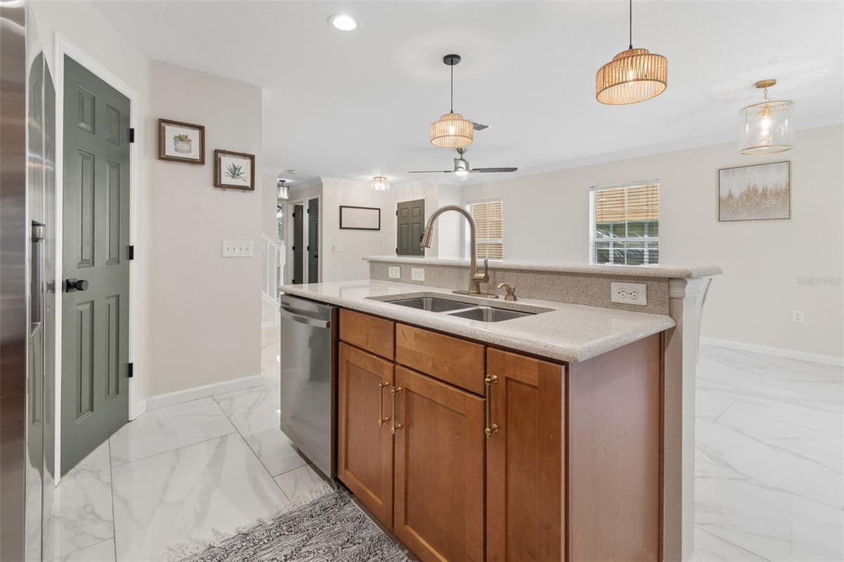 4559 LIMERICK DRIVE — photo 15 of 72