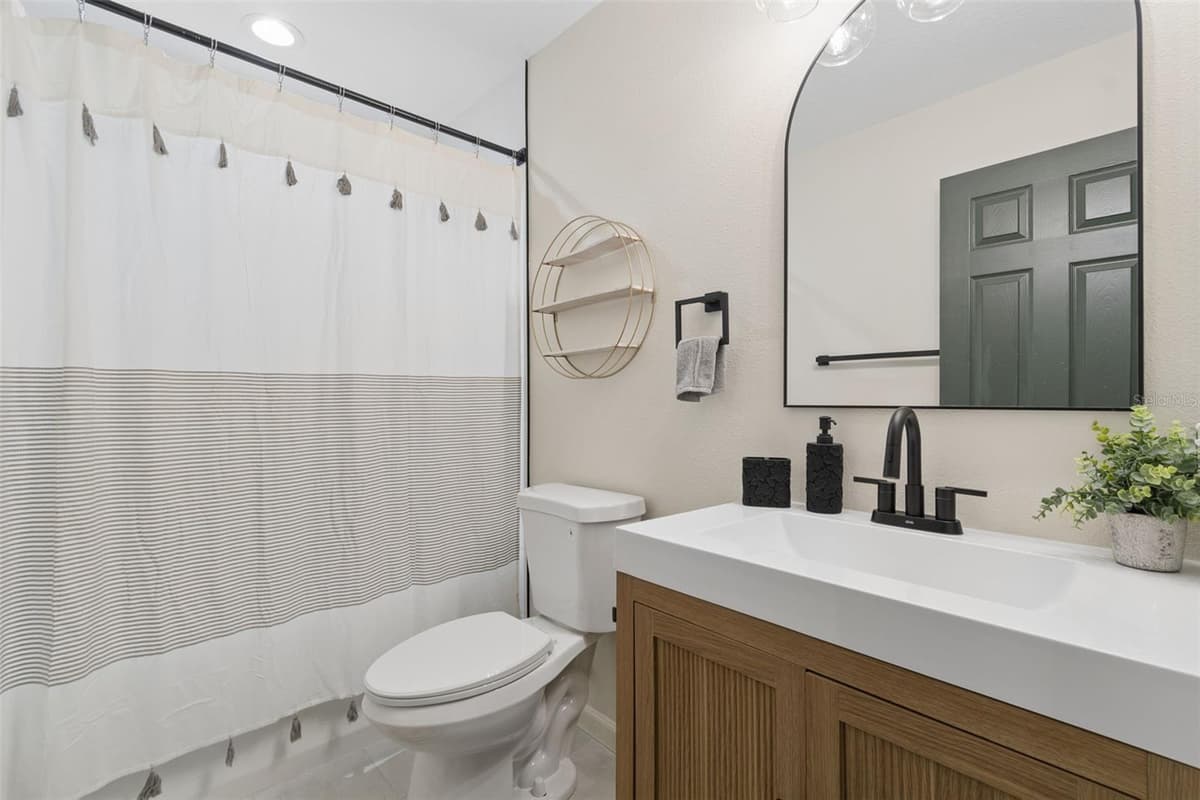 4559 LIMERICK DRIVE — photo 40 of 72