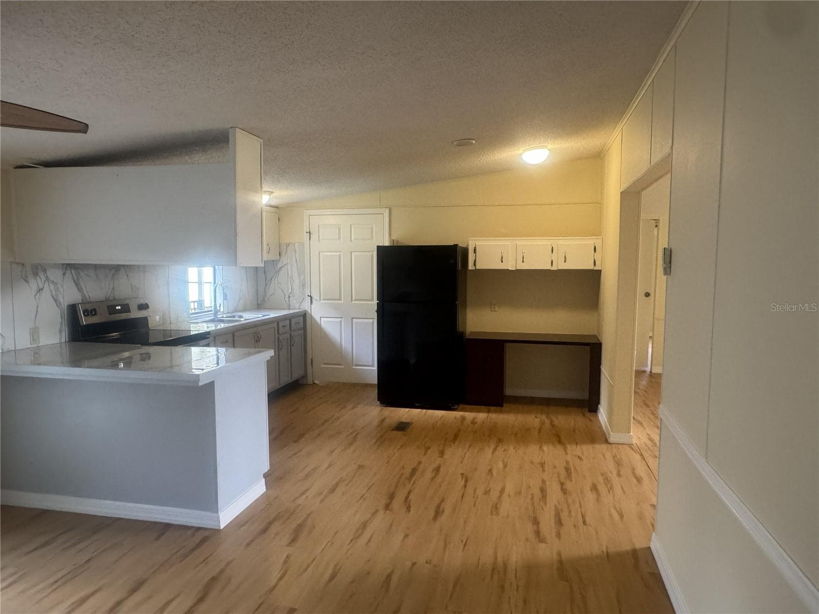 5205 32ND COURT — photo 7 of 23