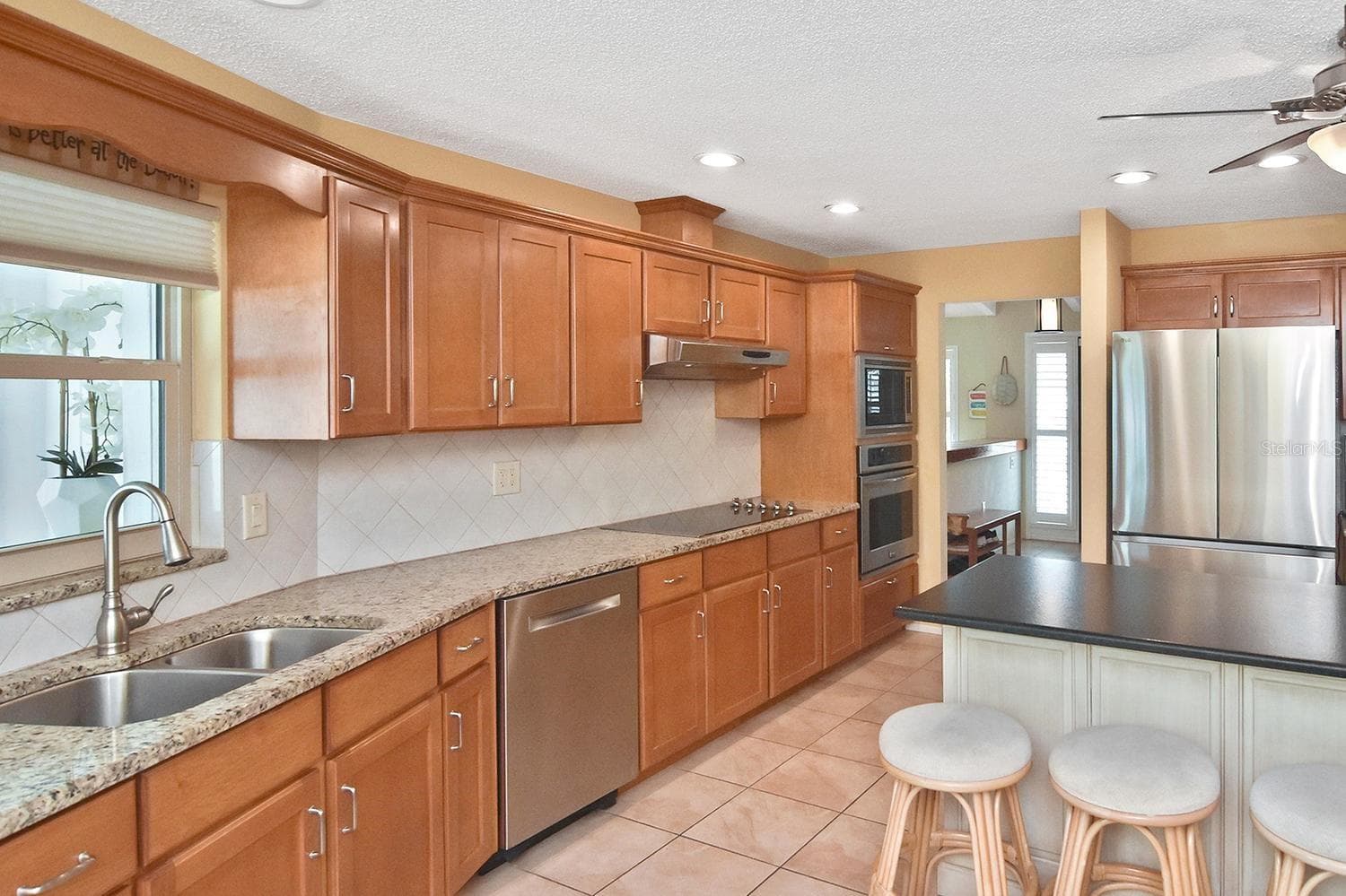 429 DARLING DRIVE — photo 14 of 86