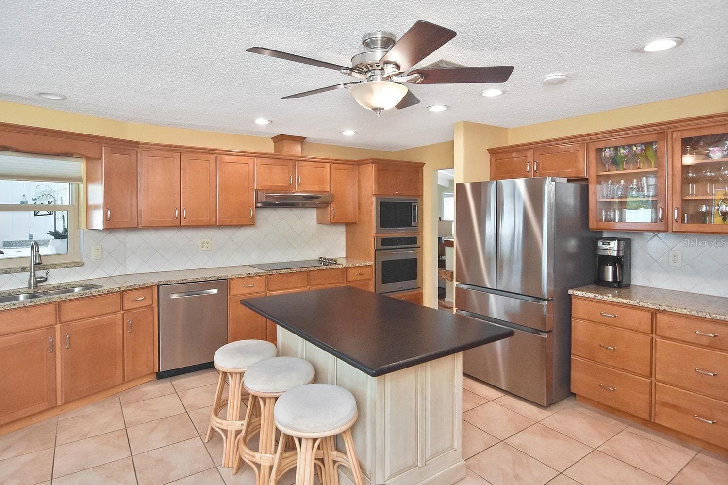 429 DARLING DRIVE — photo 13 of 86