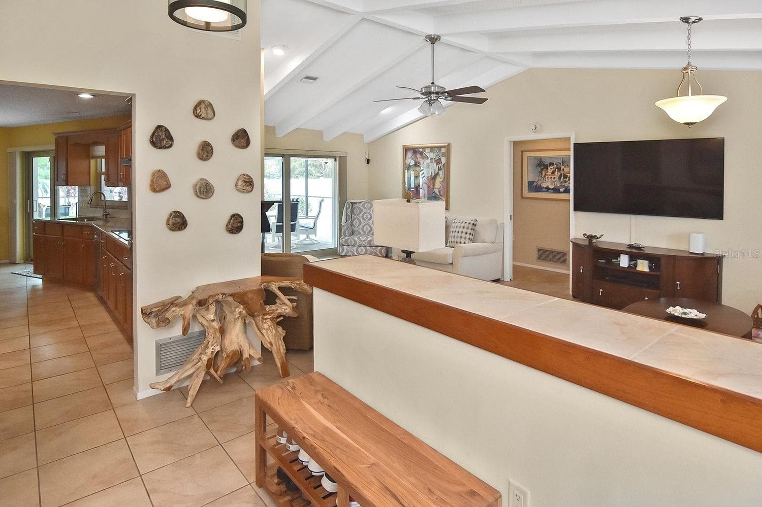 429 DARLING DRIVE — photo 4 of 86