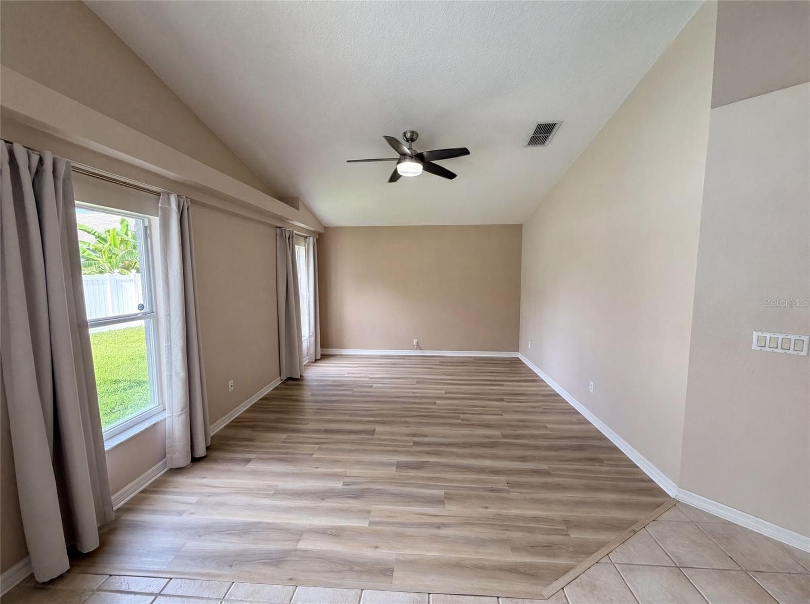 1619 RIVER BIRCH AVENUE — photo 9 of 30