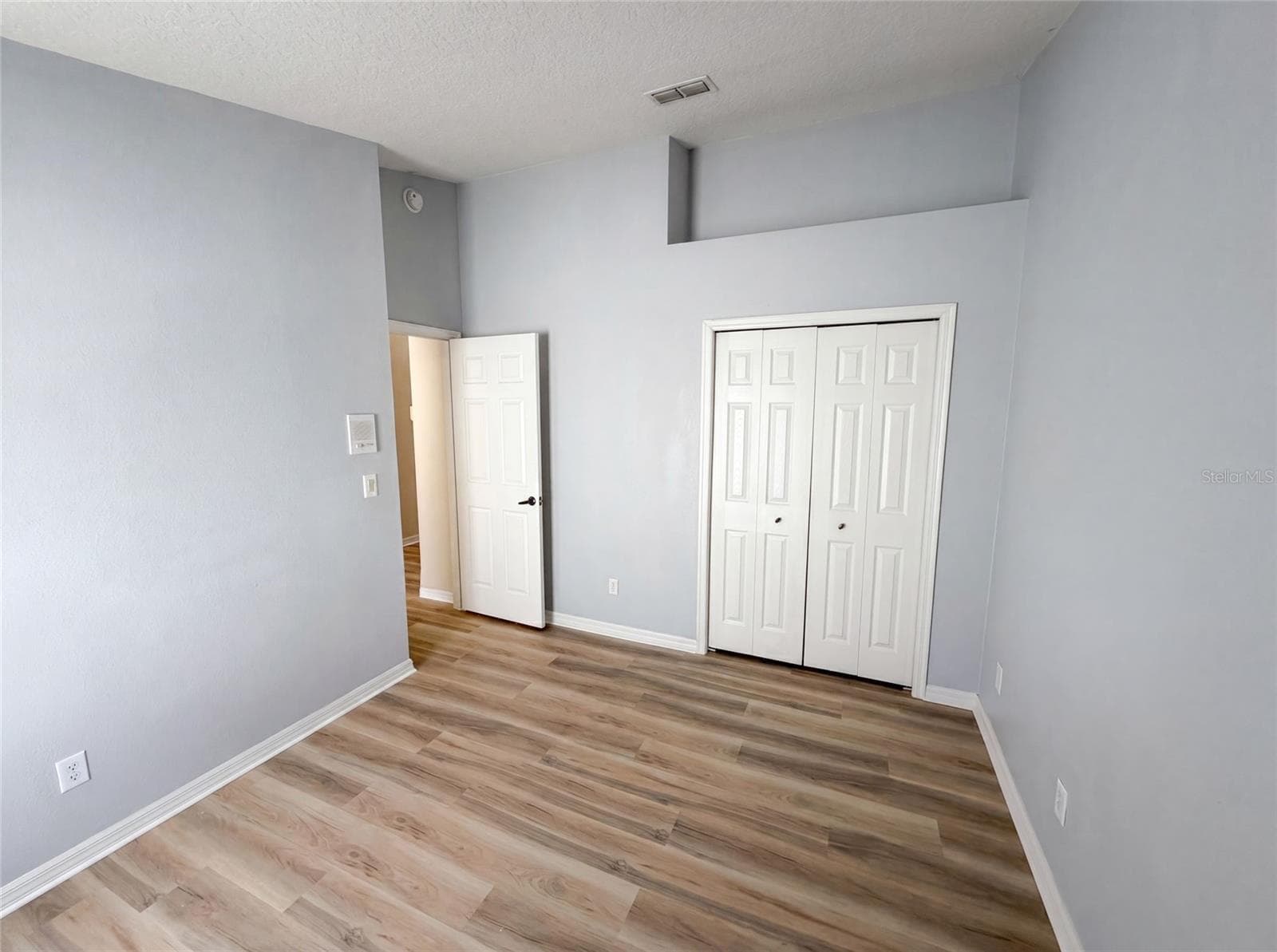 1619 RIVER BIRCH AVENUE — photo 16 of 30