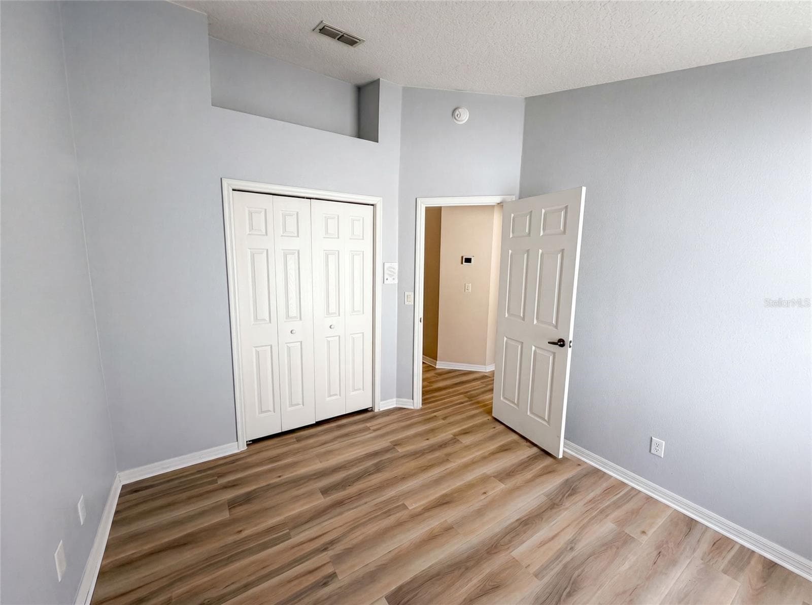 1619 RIVER BIRCH AVENUE — photo 15 of 30