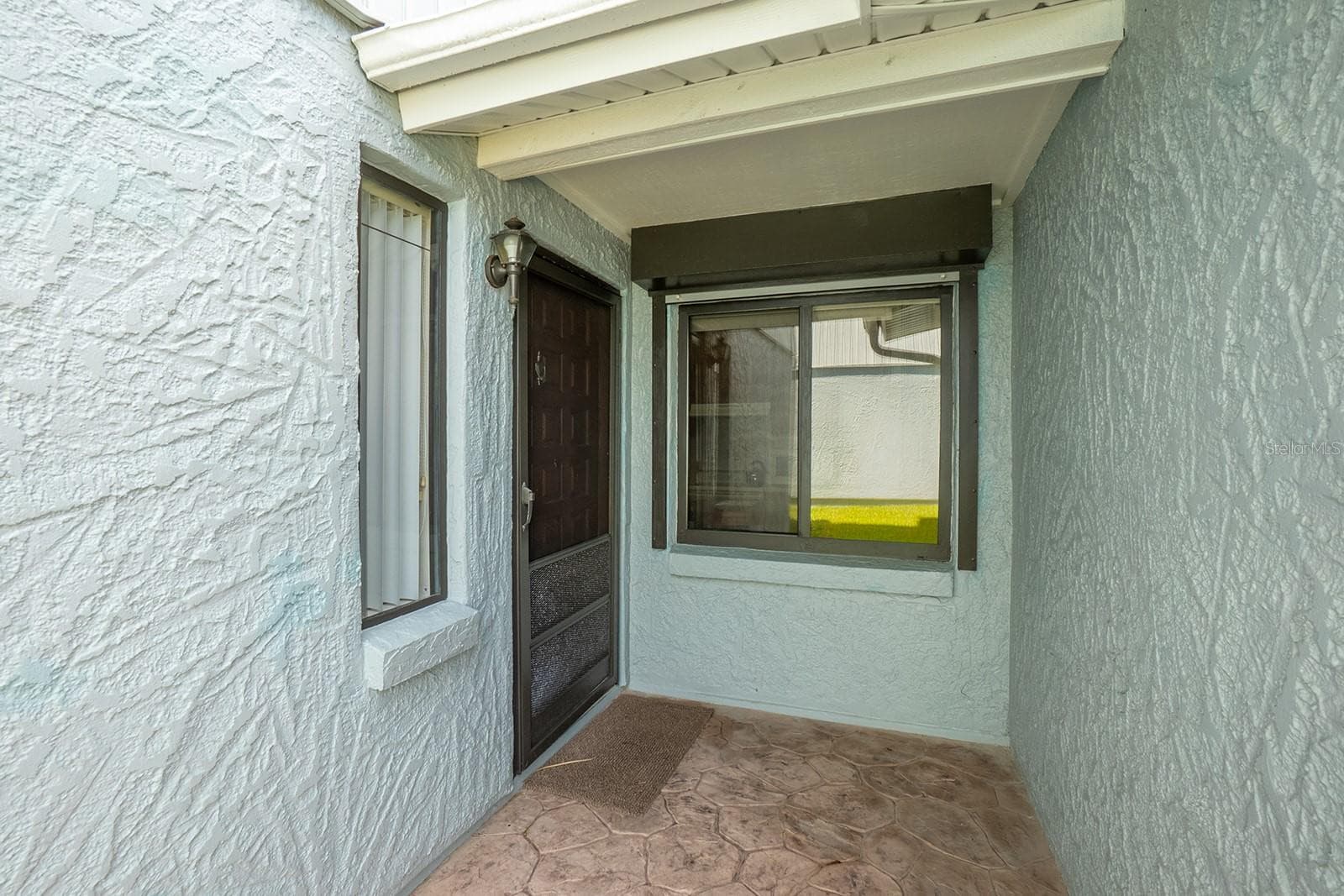 1746 WINDSONG CIRCLE — photo 4 of 46