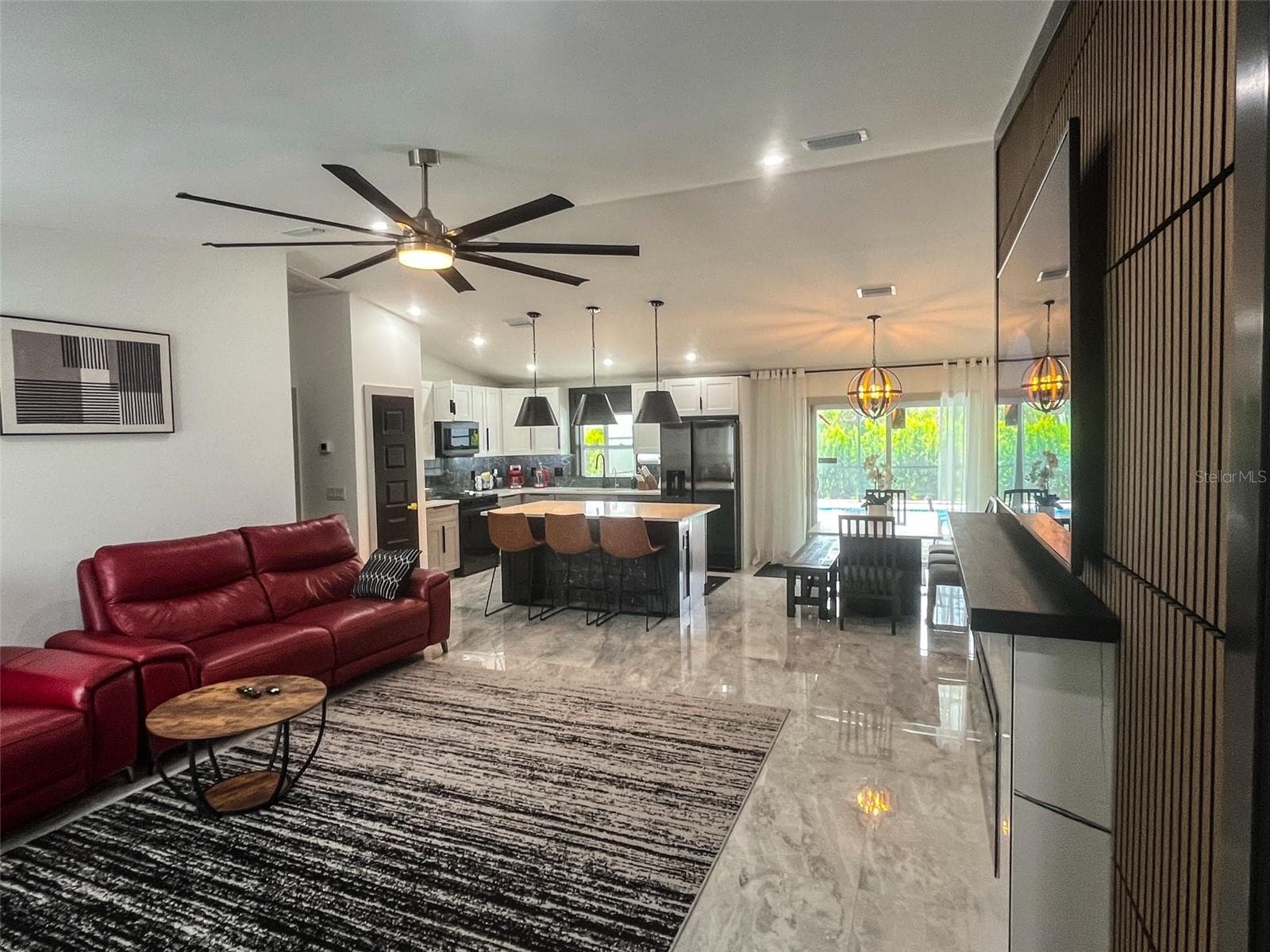 2366 RIBBLE STREET — photo 7 of 38